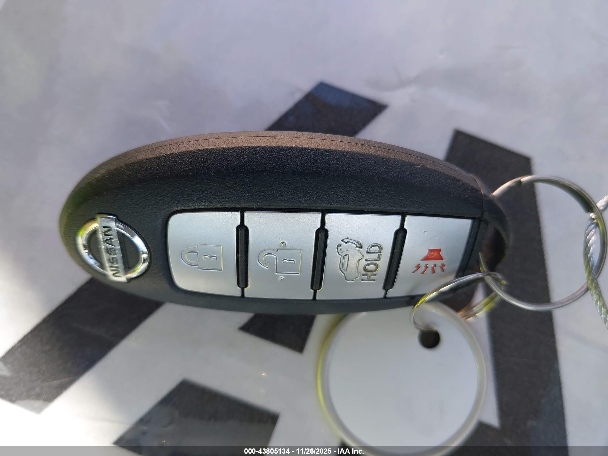 NISSAN ROGUE image 11