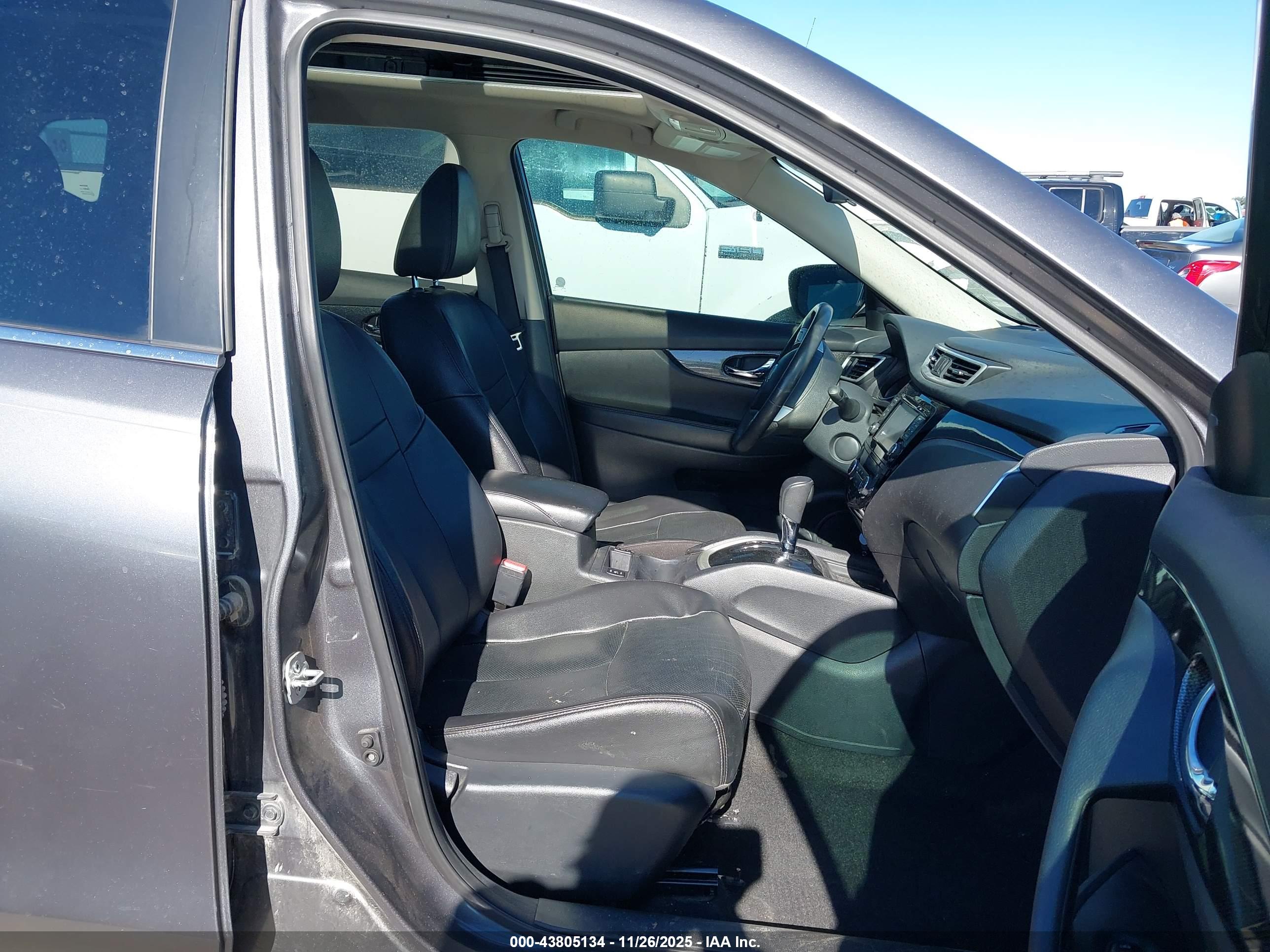 NISSAN ROGUE image 5