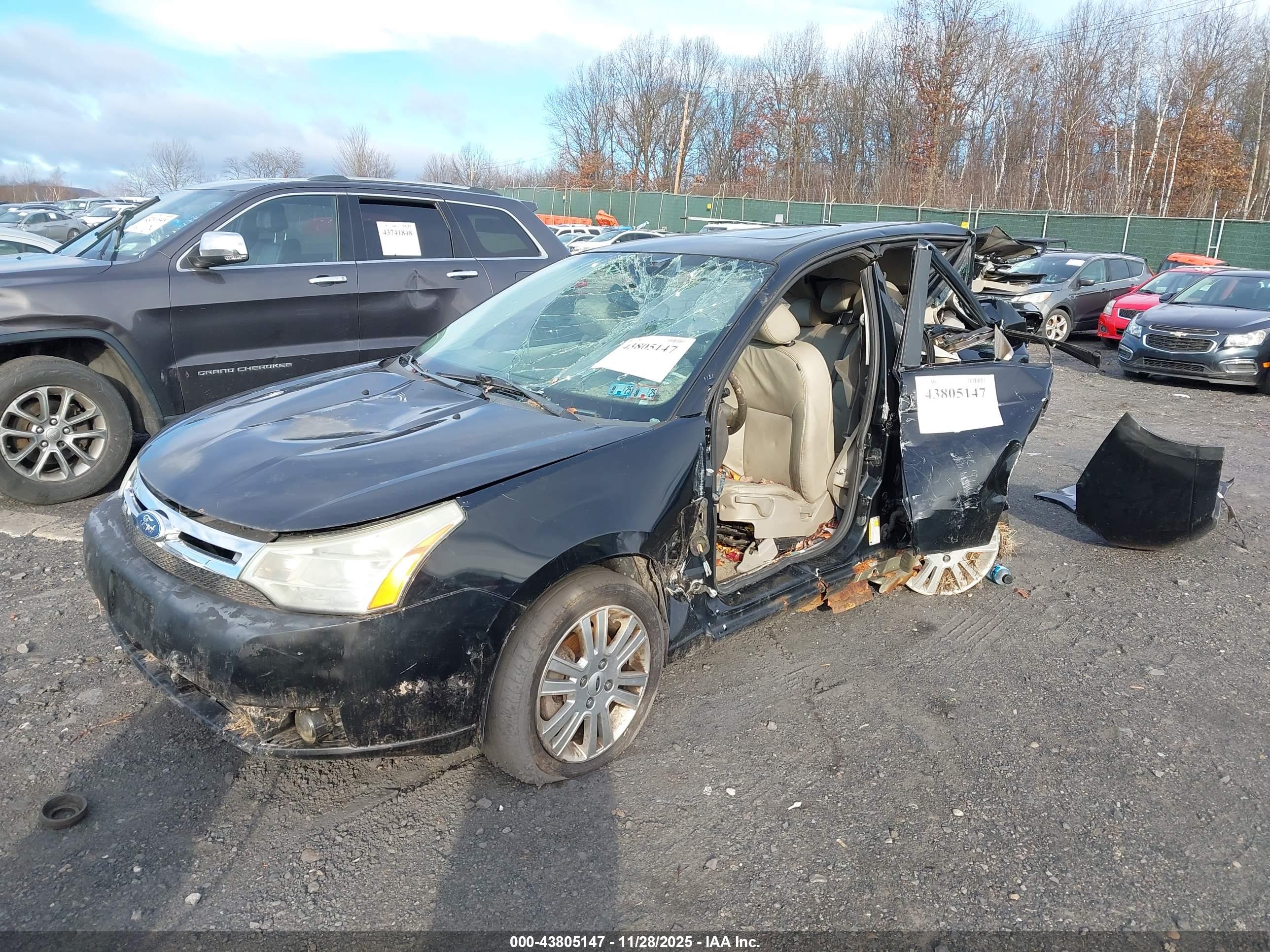 FORD FOCUS image 2