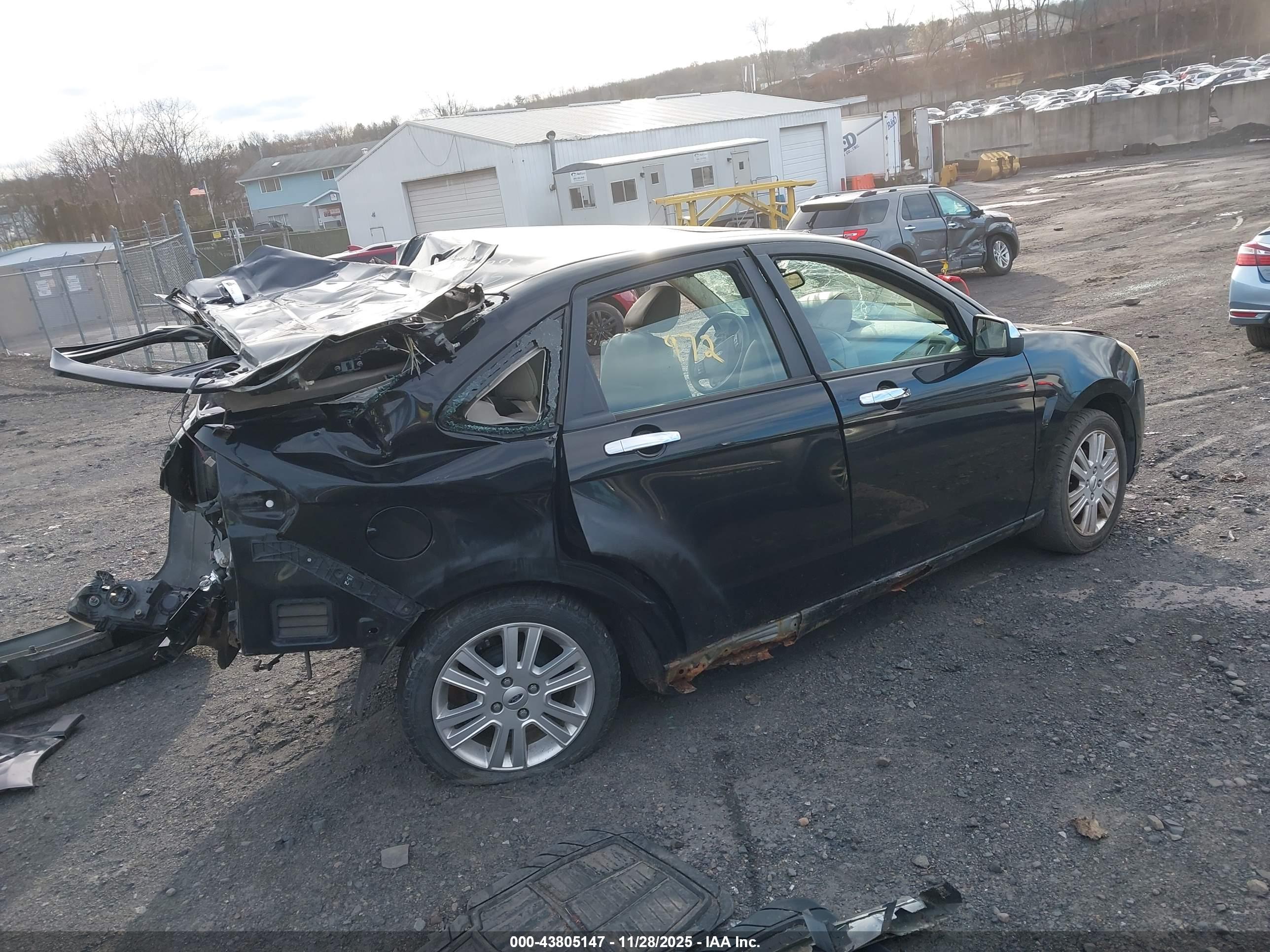 FORD FOCUS image 4