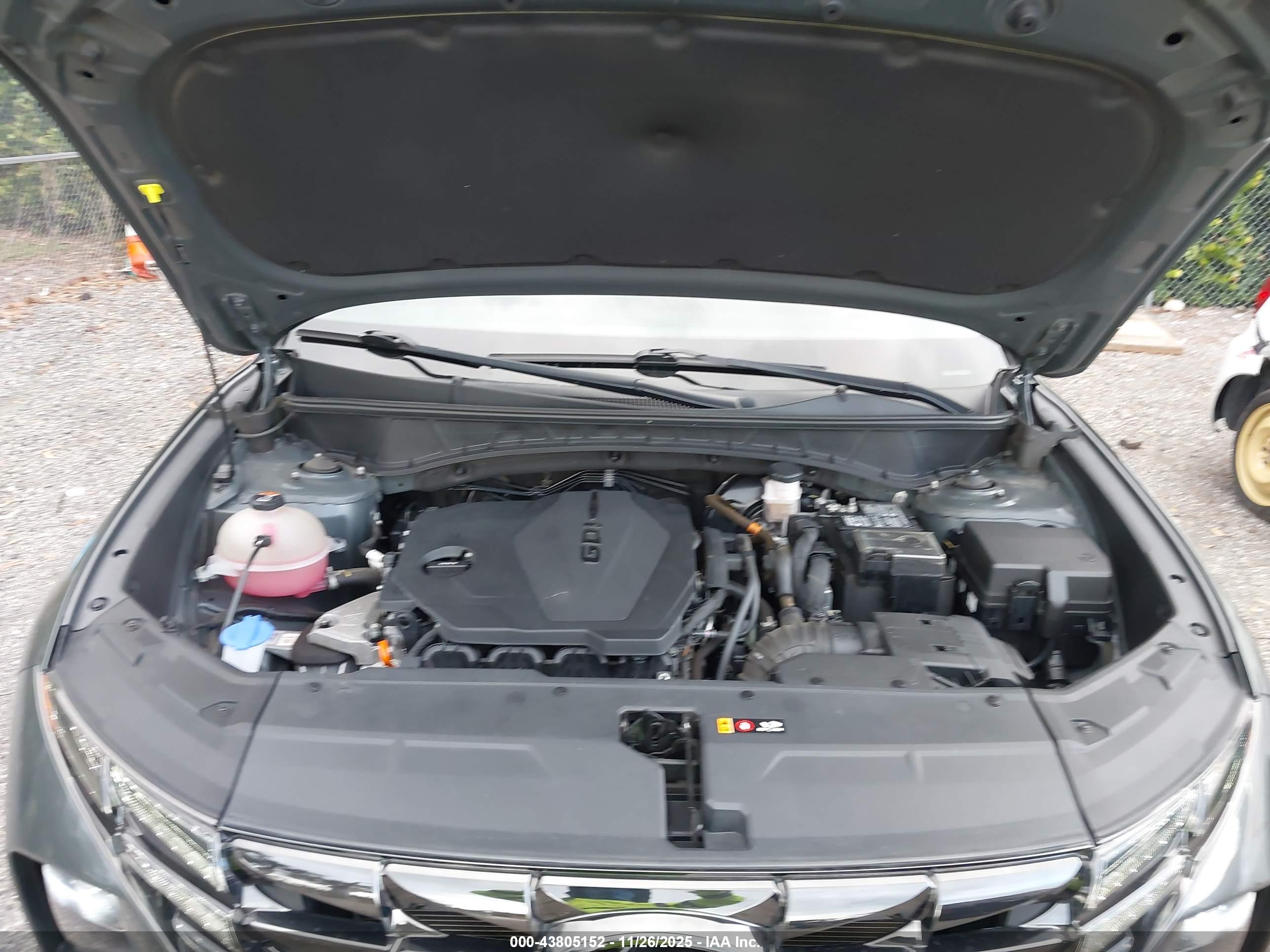HYUNDAI TUCSON image 10