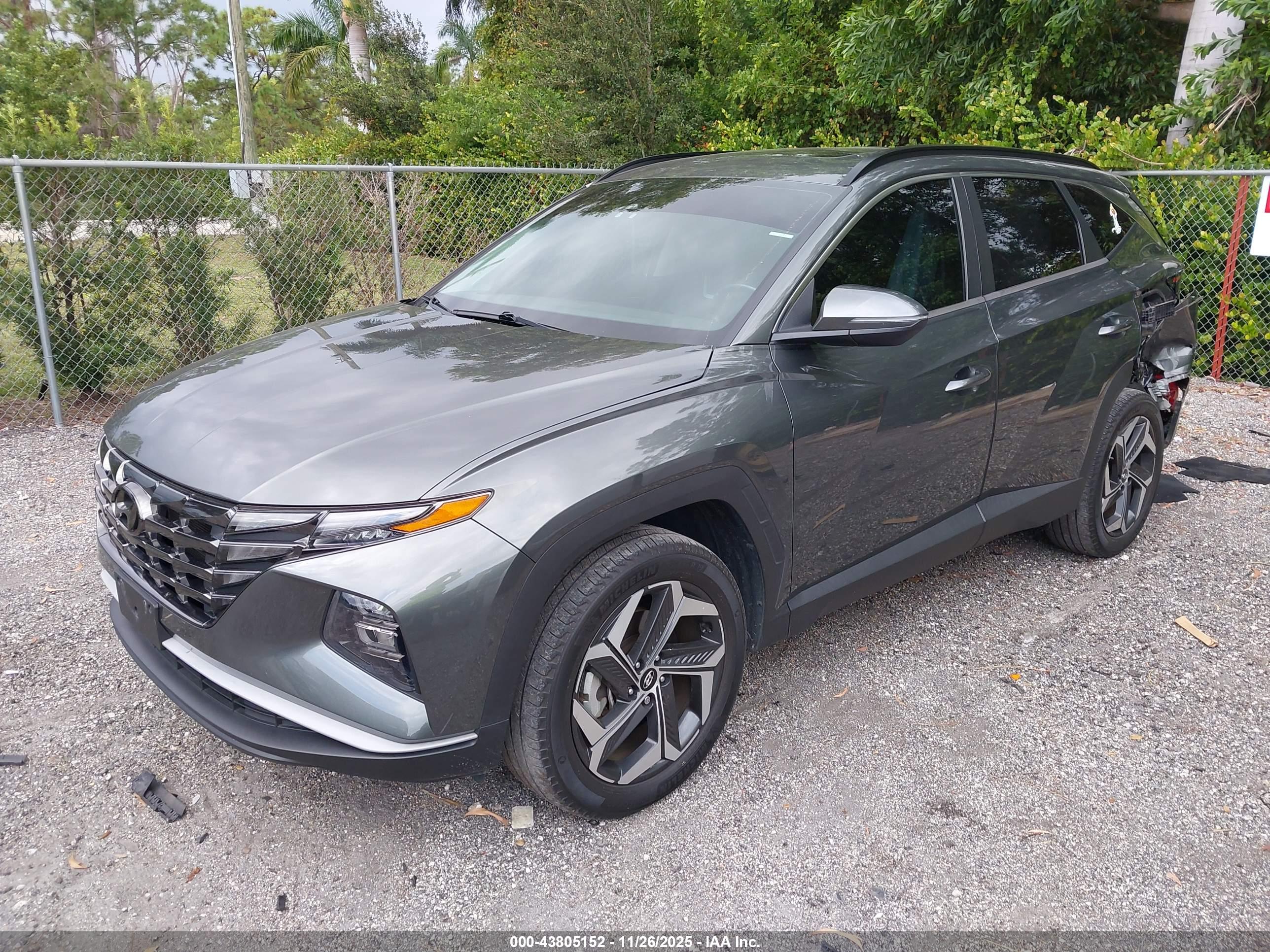 HYUNDAI TUCSON image 2