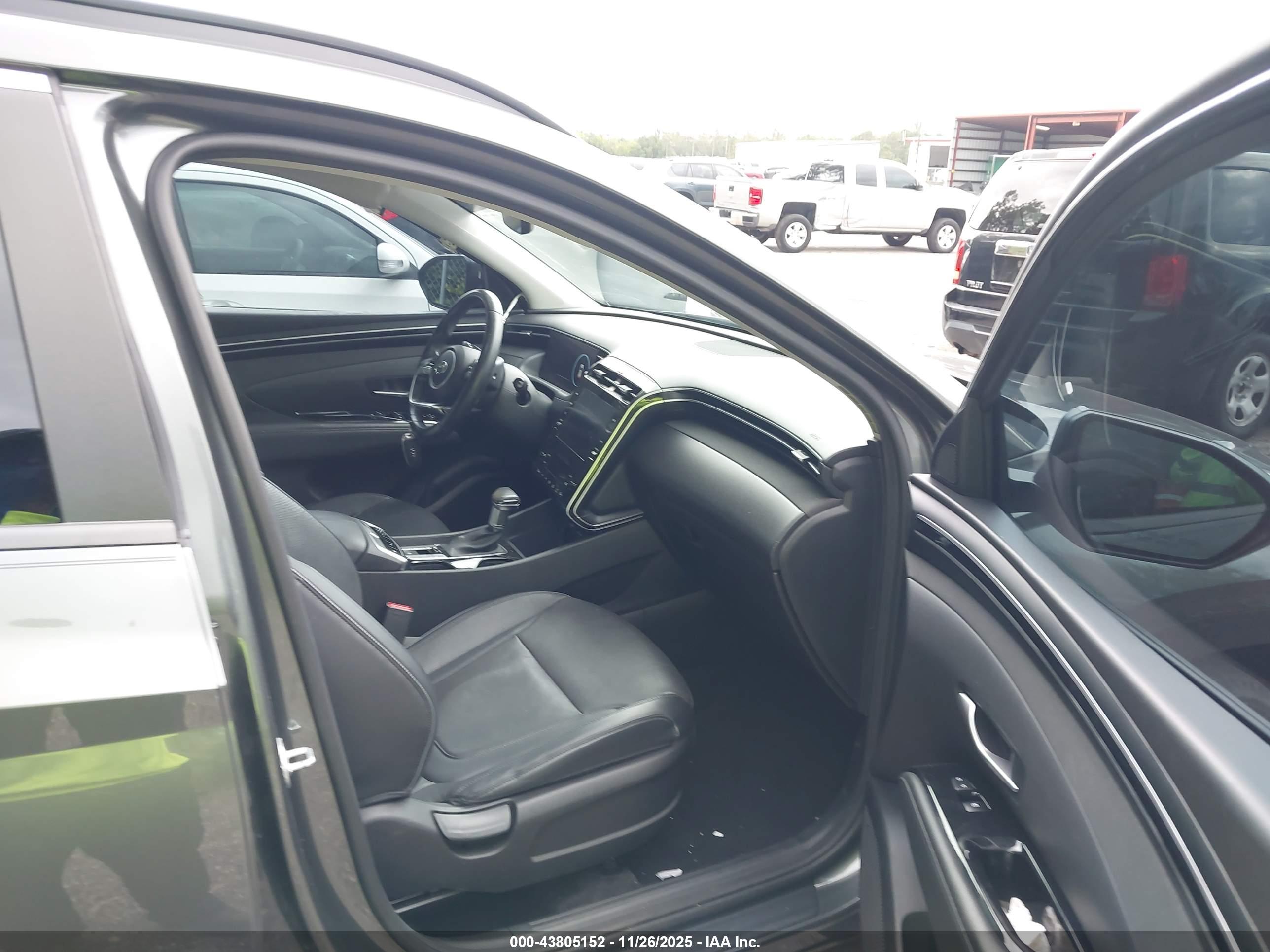 HYUNDAI TUCSON image 5