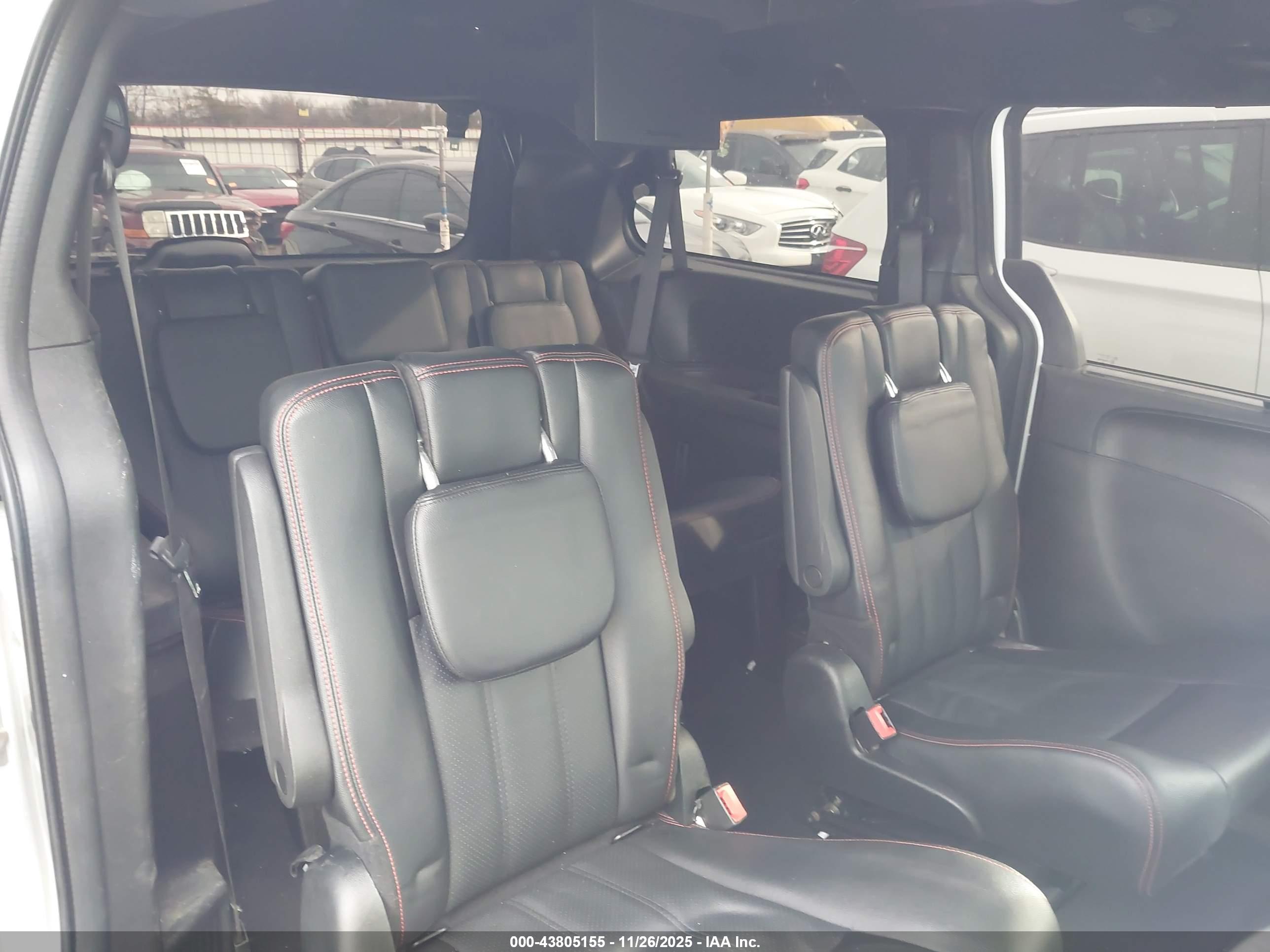 DODGE GRAND image 8