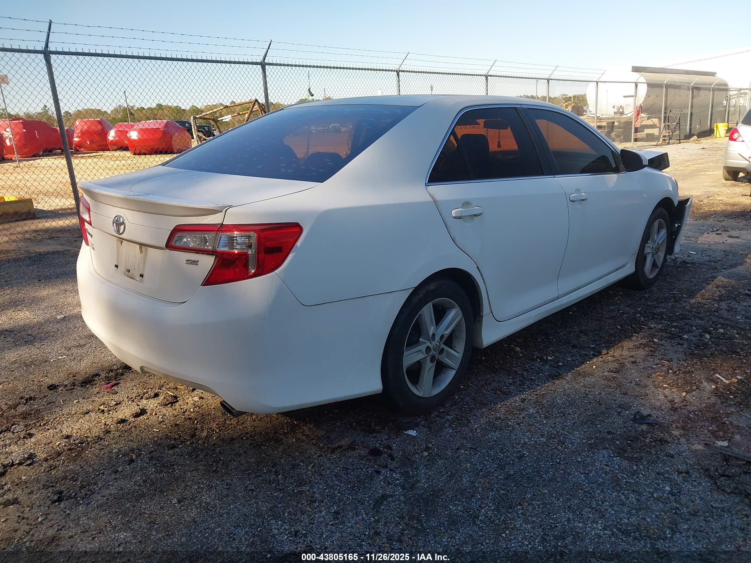 TOYOTA CAMRY image 4