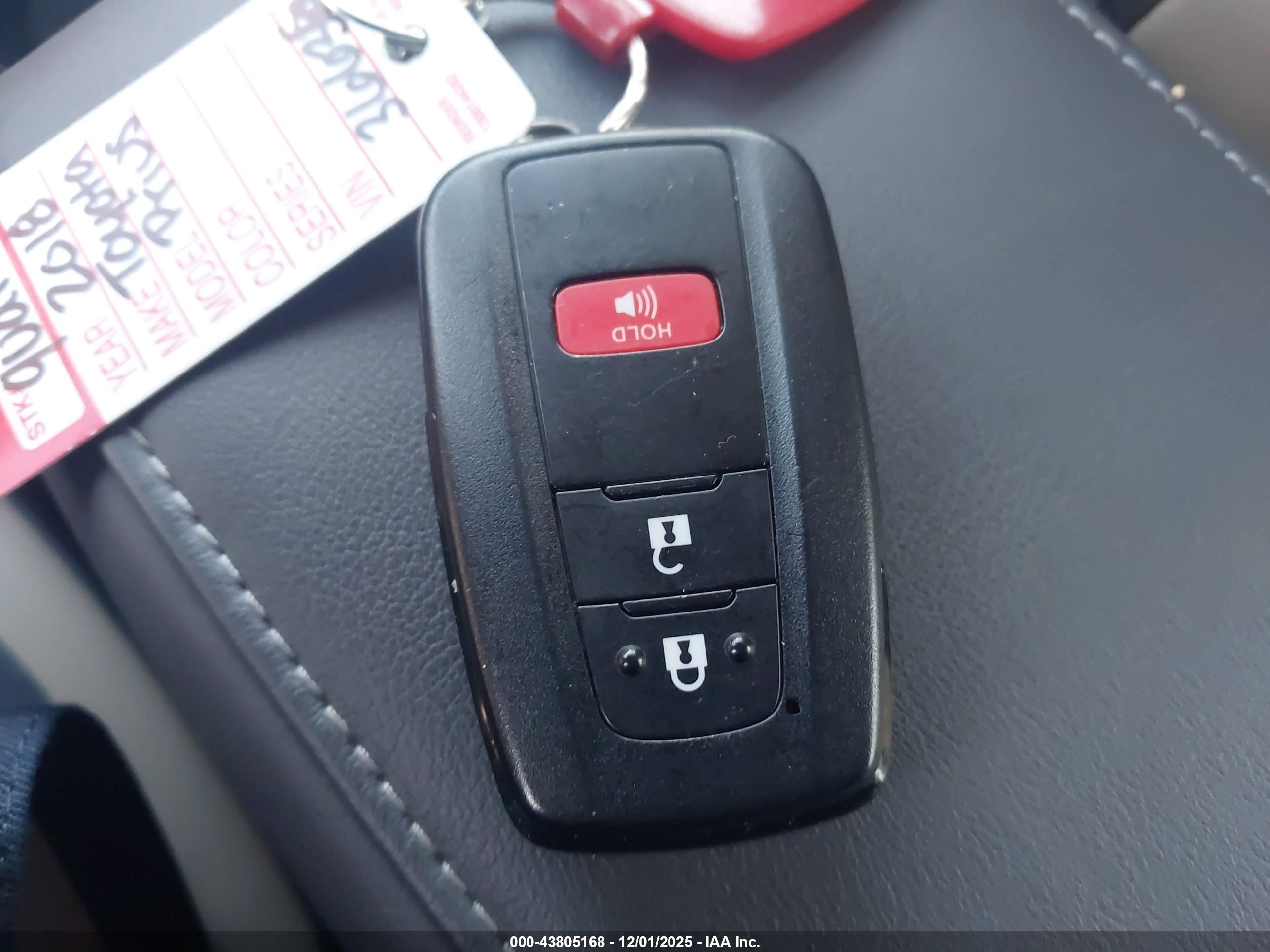 TOYOTA PRIUS image 11