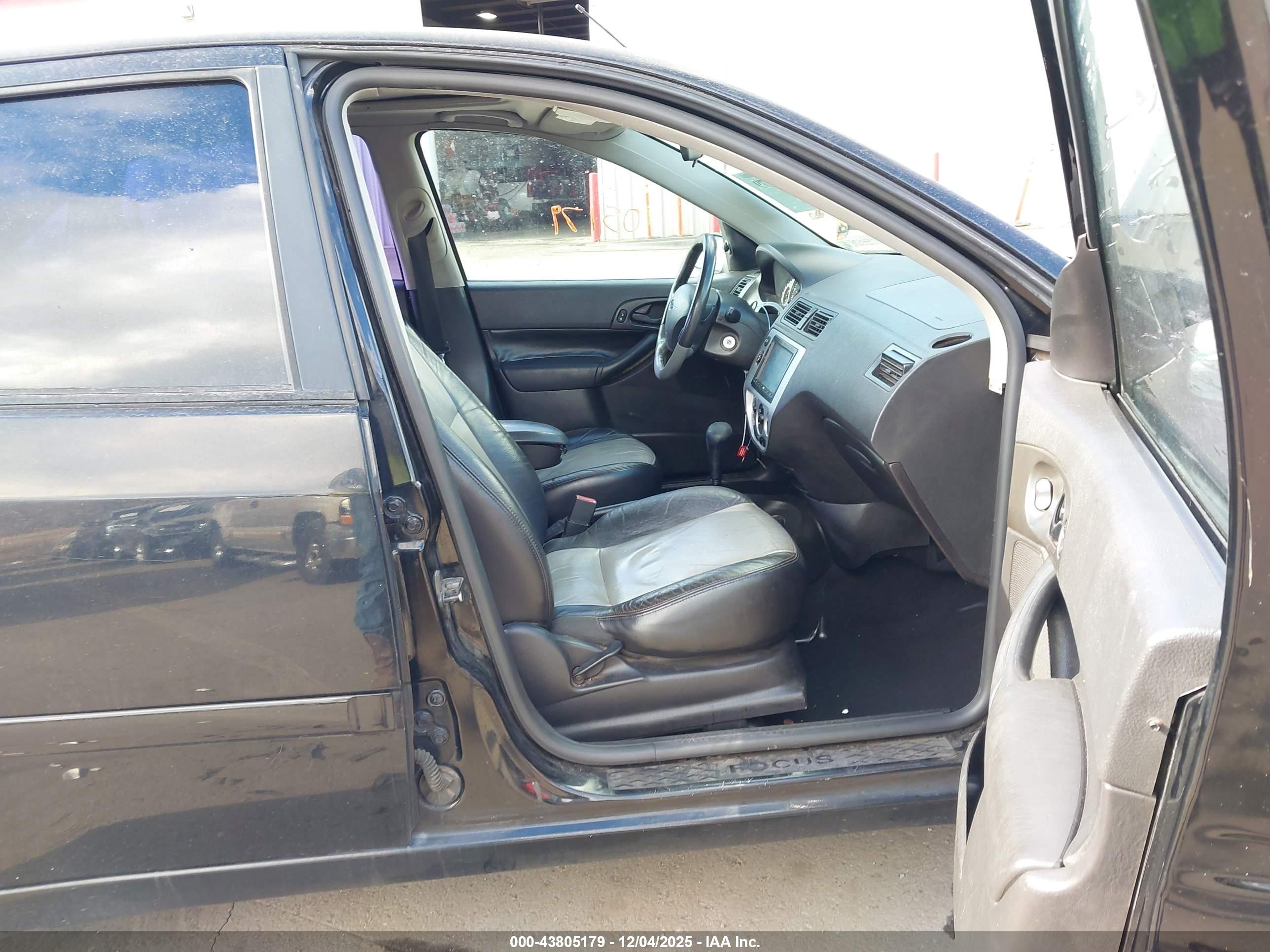 FORD FOCUS image 5