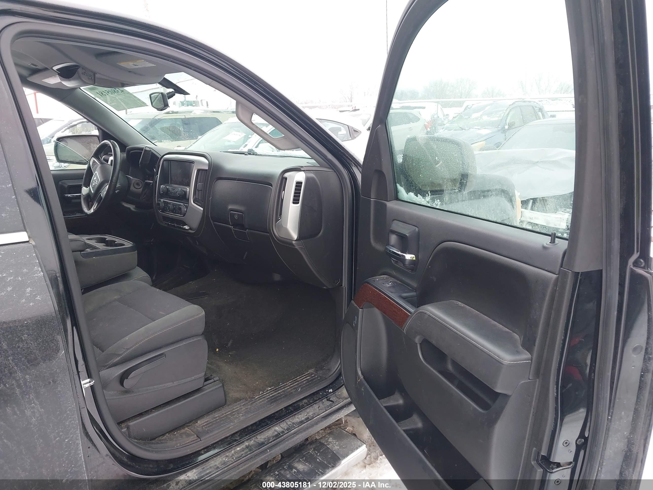 GMC SIERRA image 5