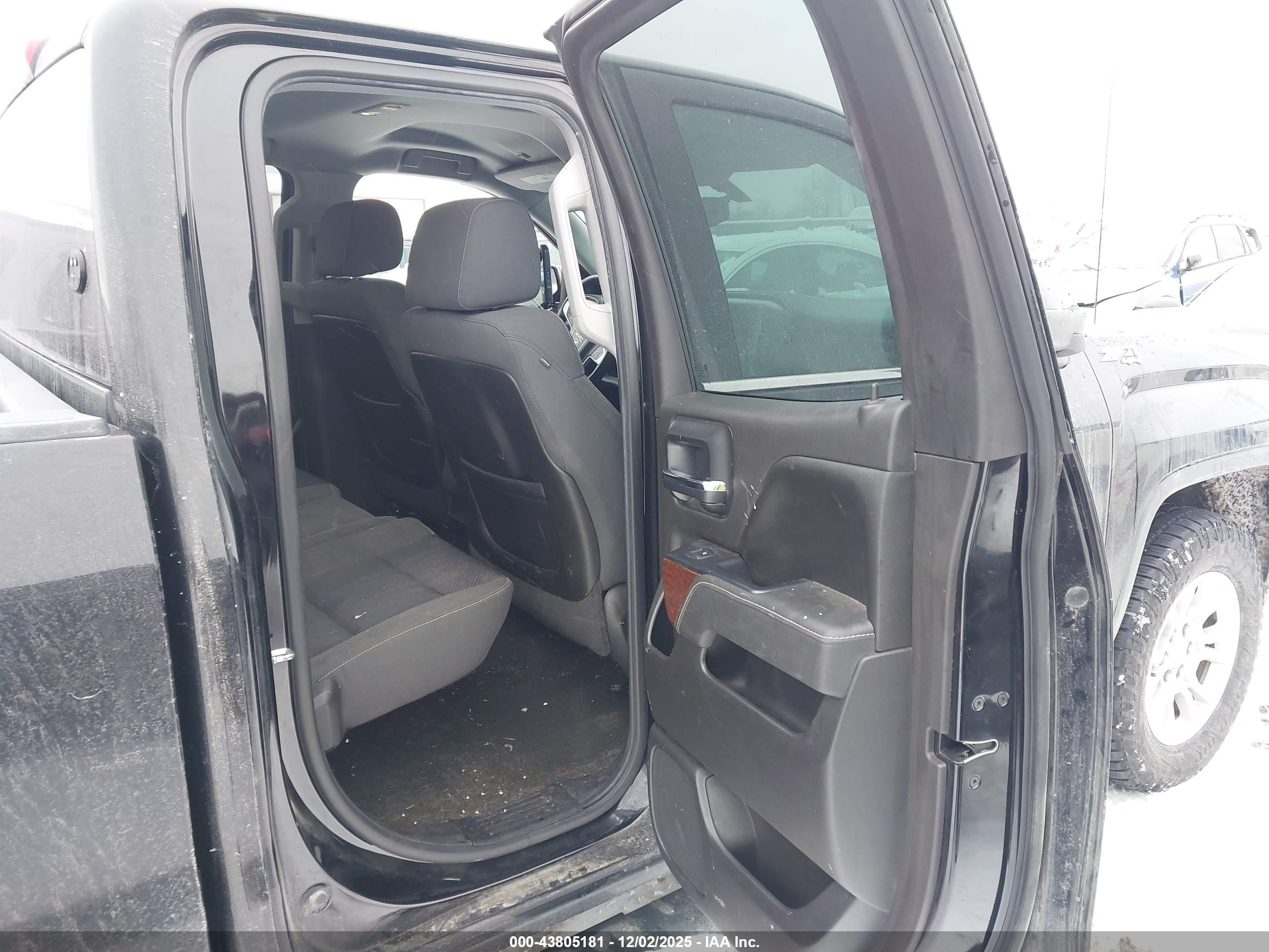 GMC SIERRA image 8