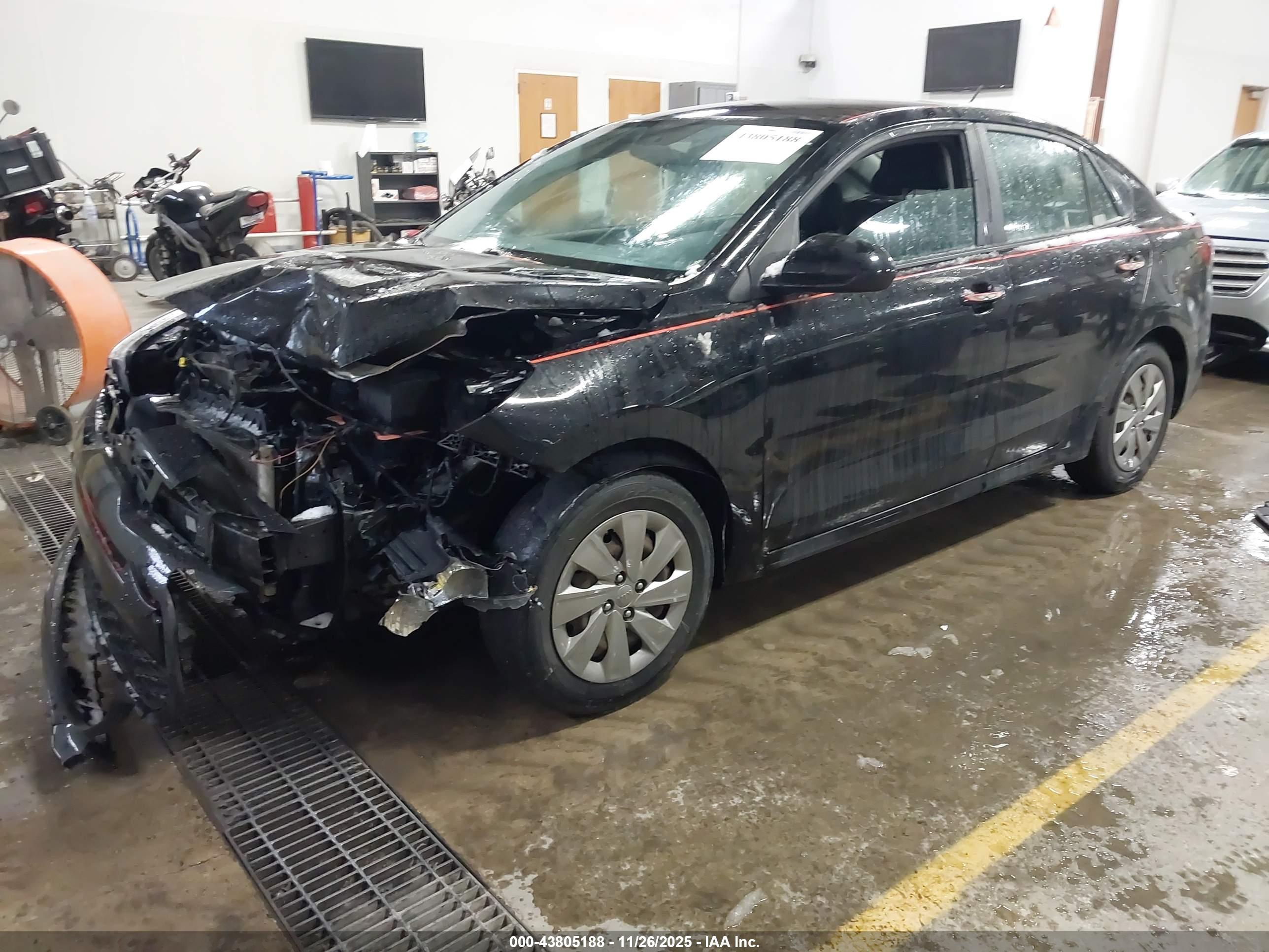 KIA RIO image 2