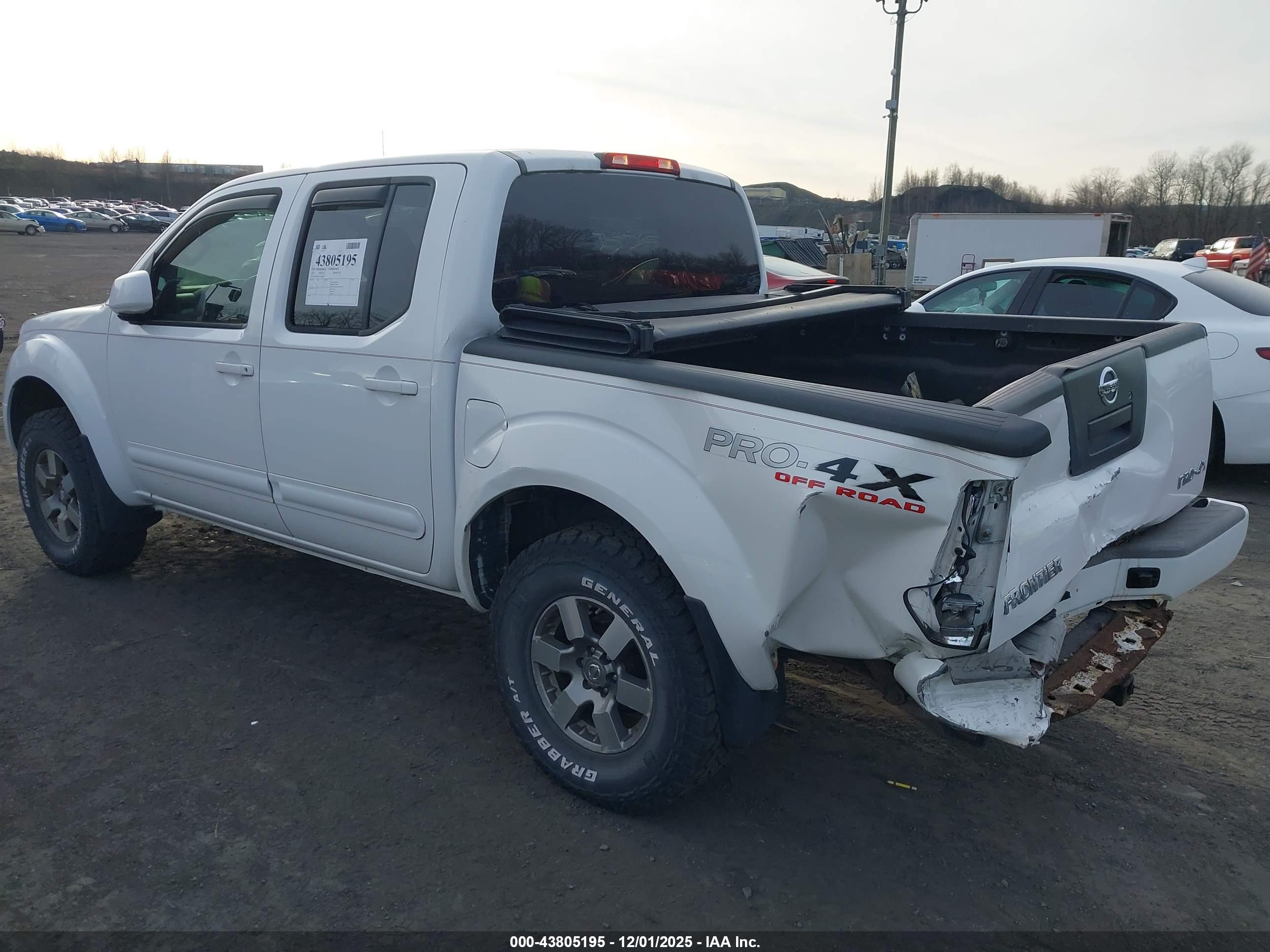 NISSAN FRONTIER image 3