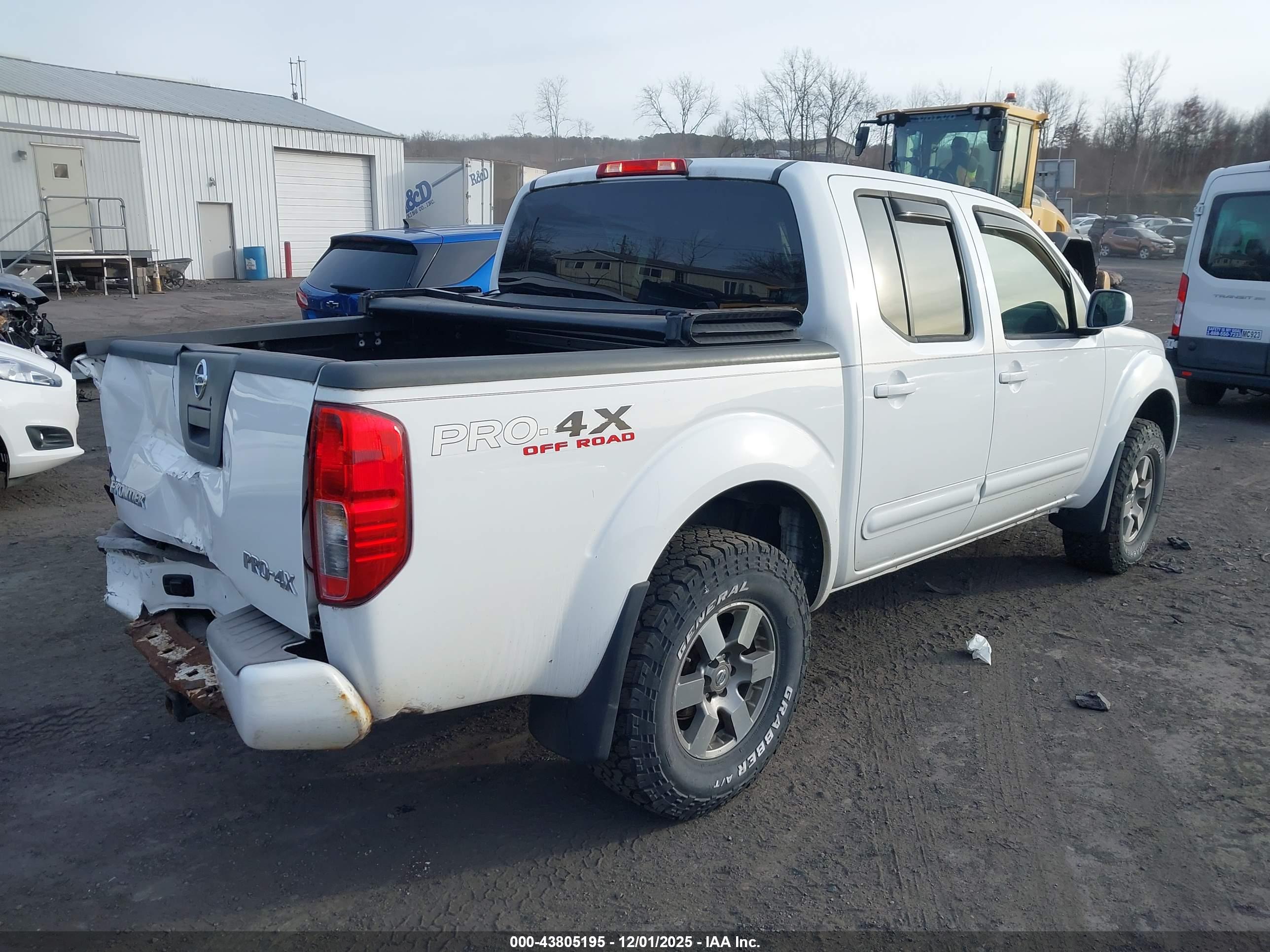 NISSAN FRONTIER image 4