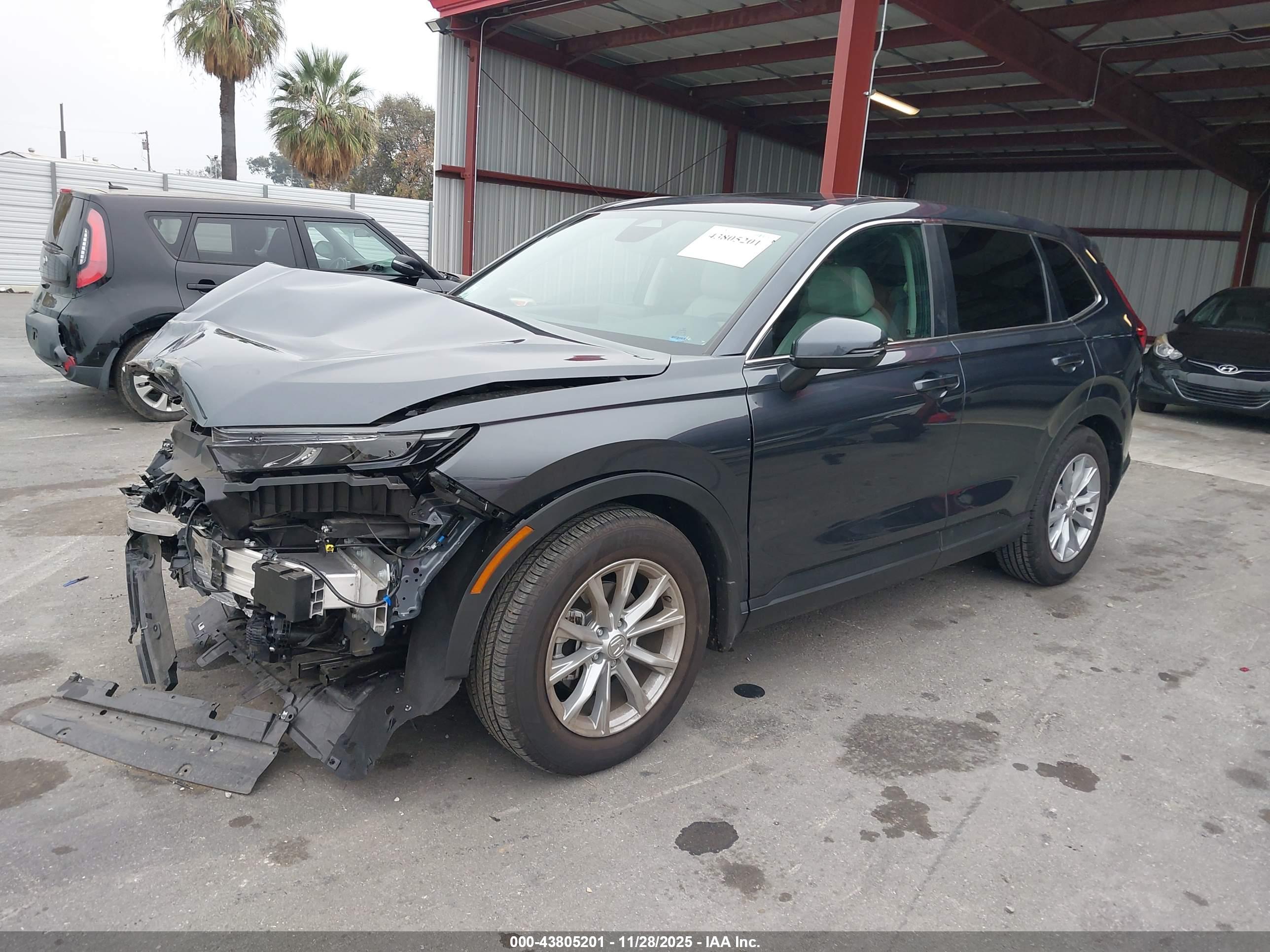 HONDA CR-V image 2