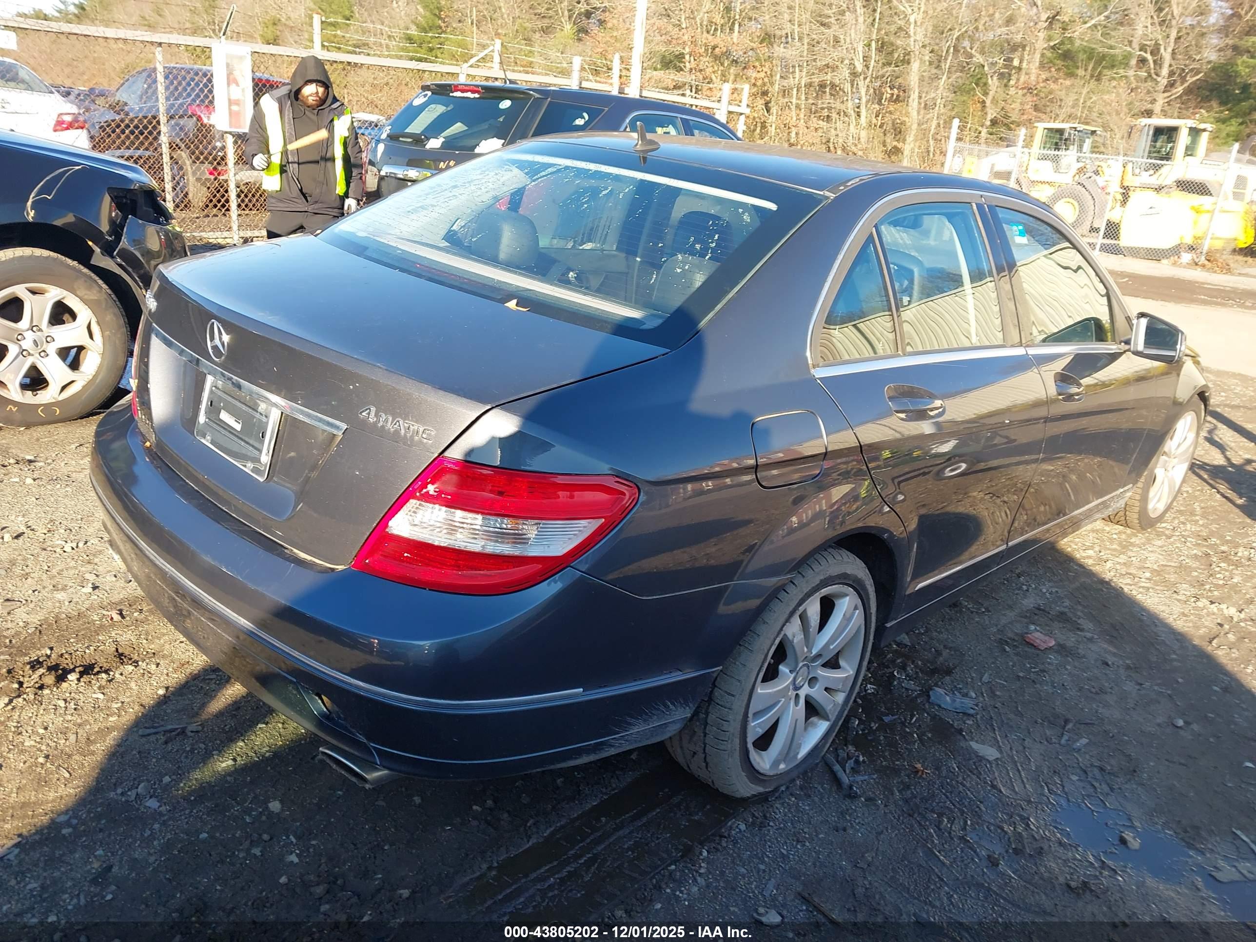 MERCEDES-BENZ C image 4