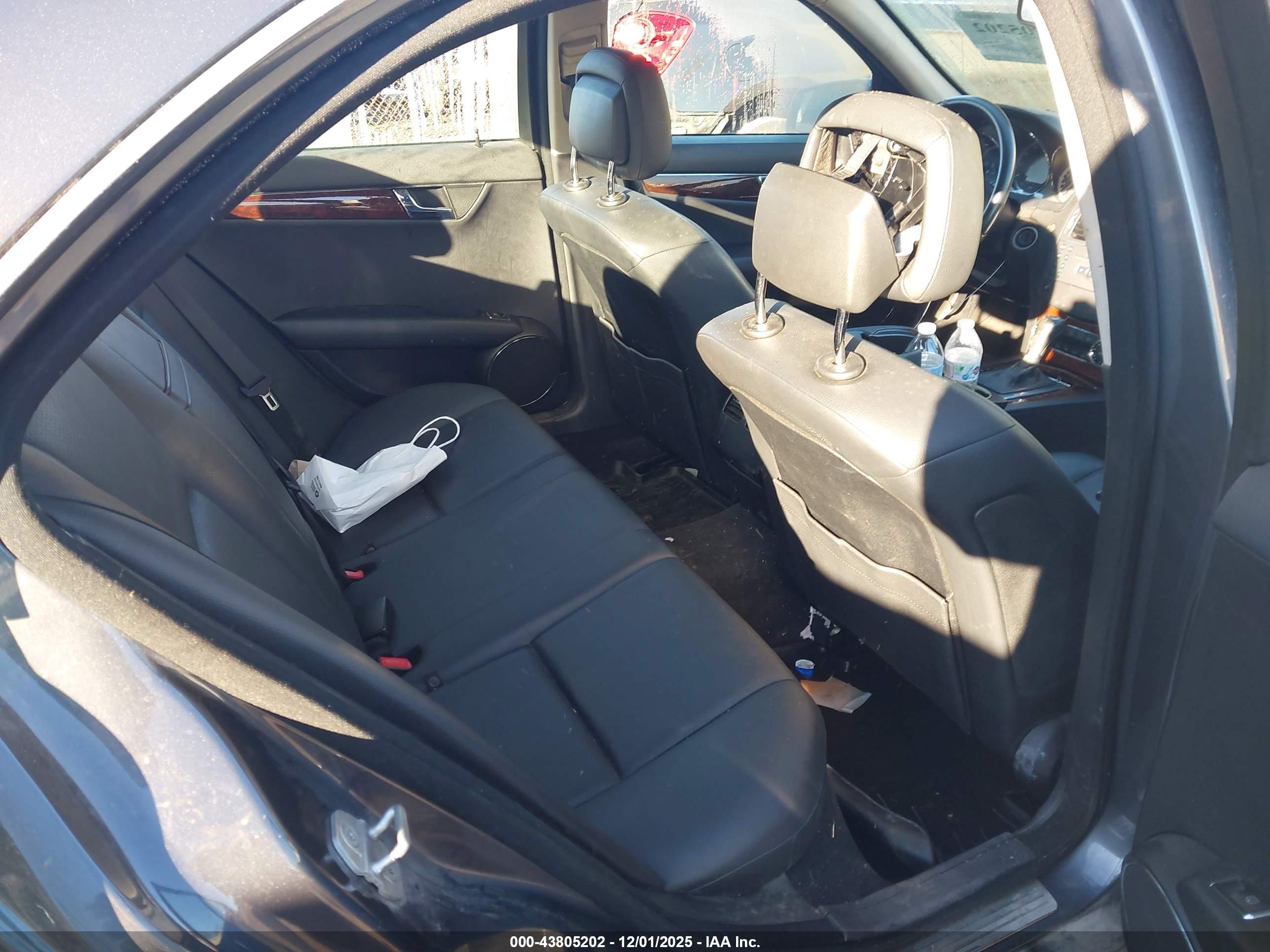 MERCEDES-BENZ C image 8