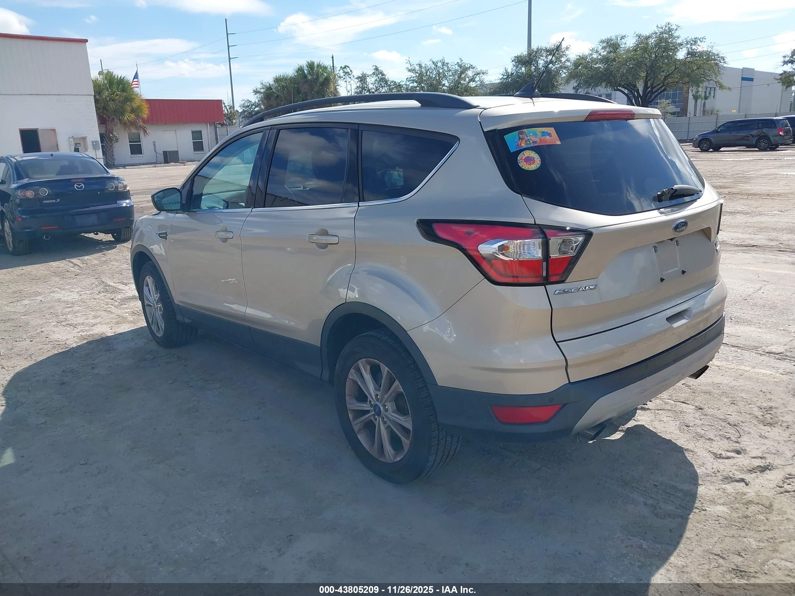 FORD ESCAPE image 3