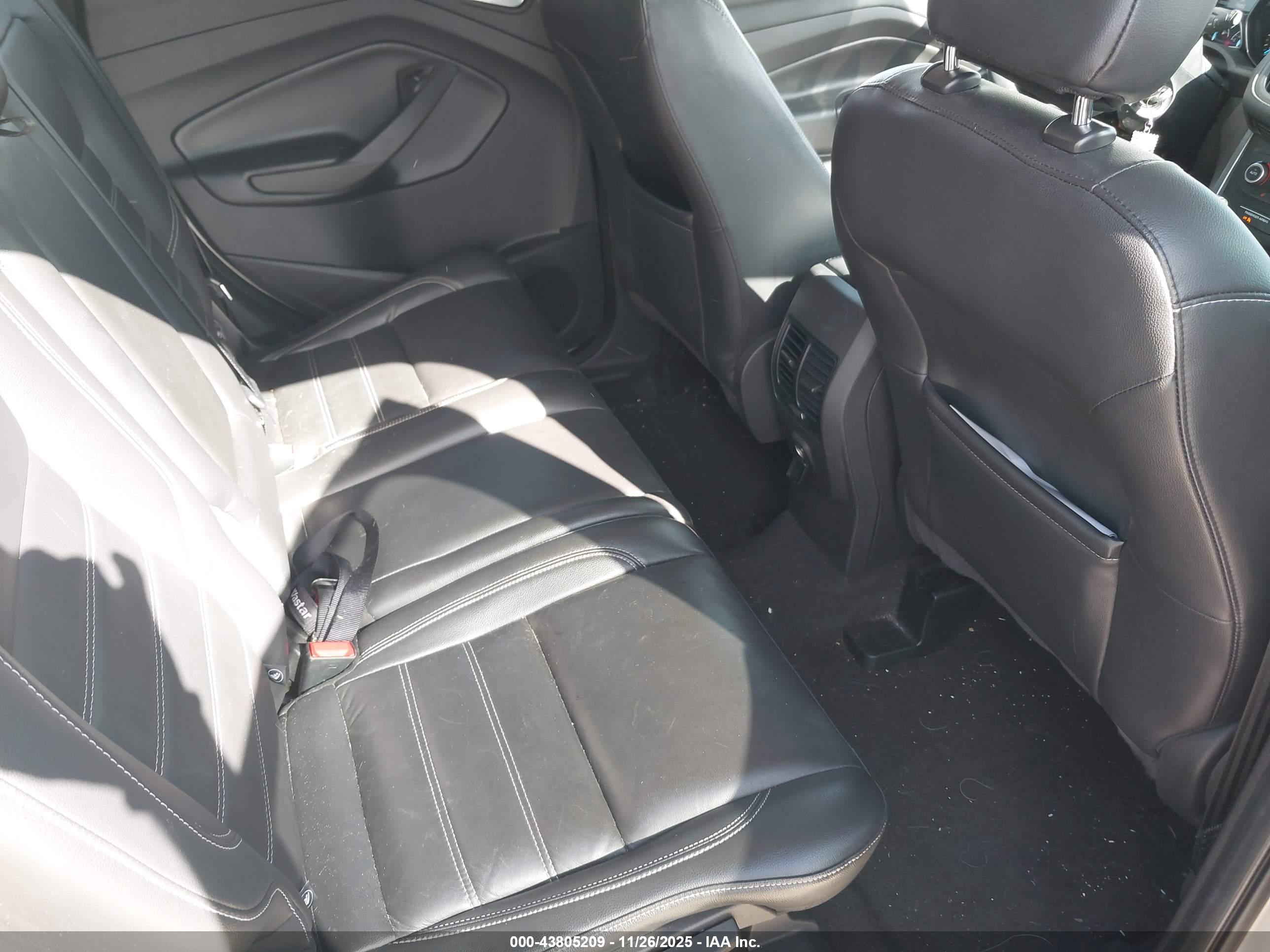 FORD ESCAPE image 8