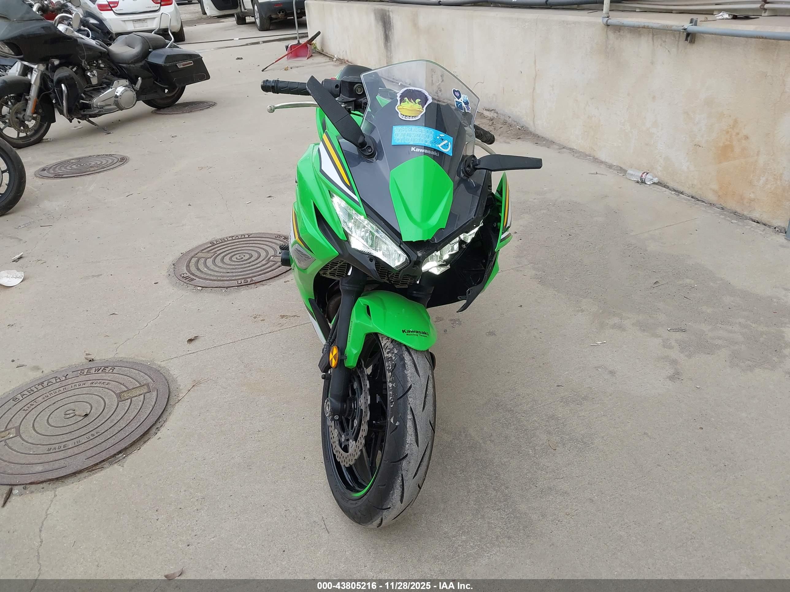 KAWASAKI EX650 image 5