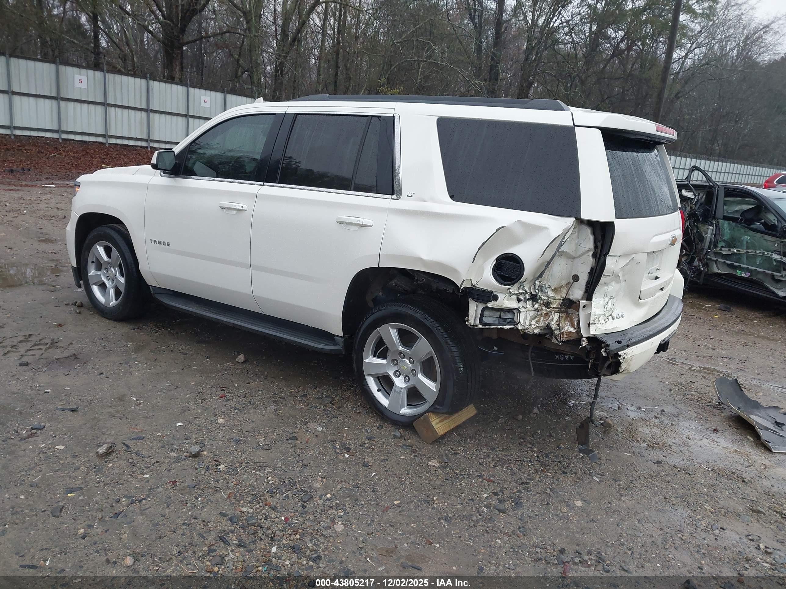 CHEVROLET TAHOE image 3
