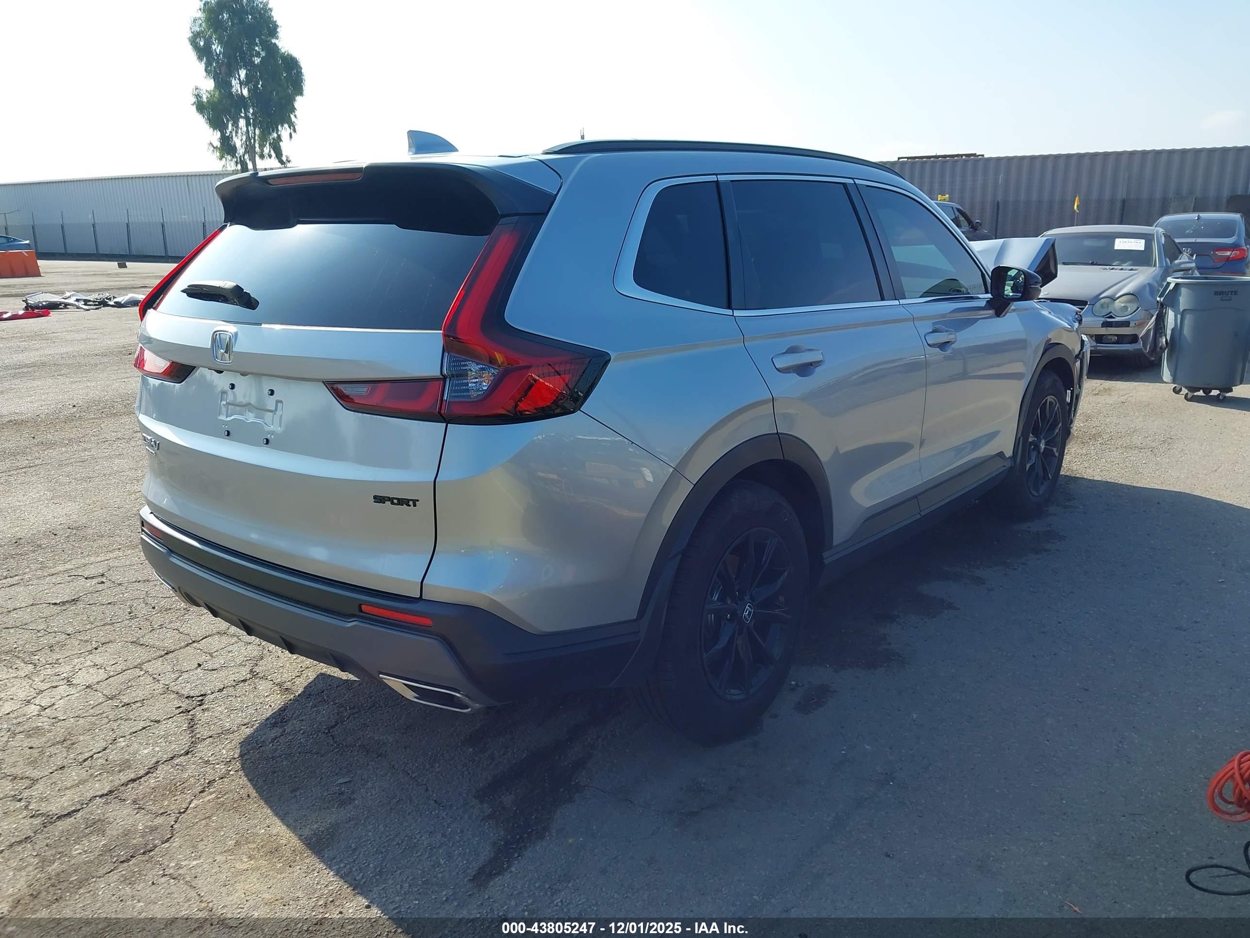 HONDA CR-V image 4