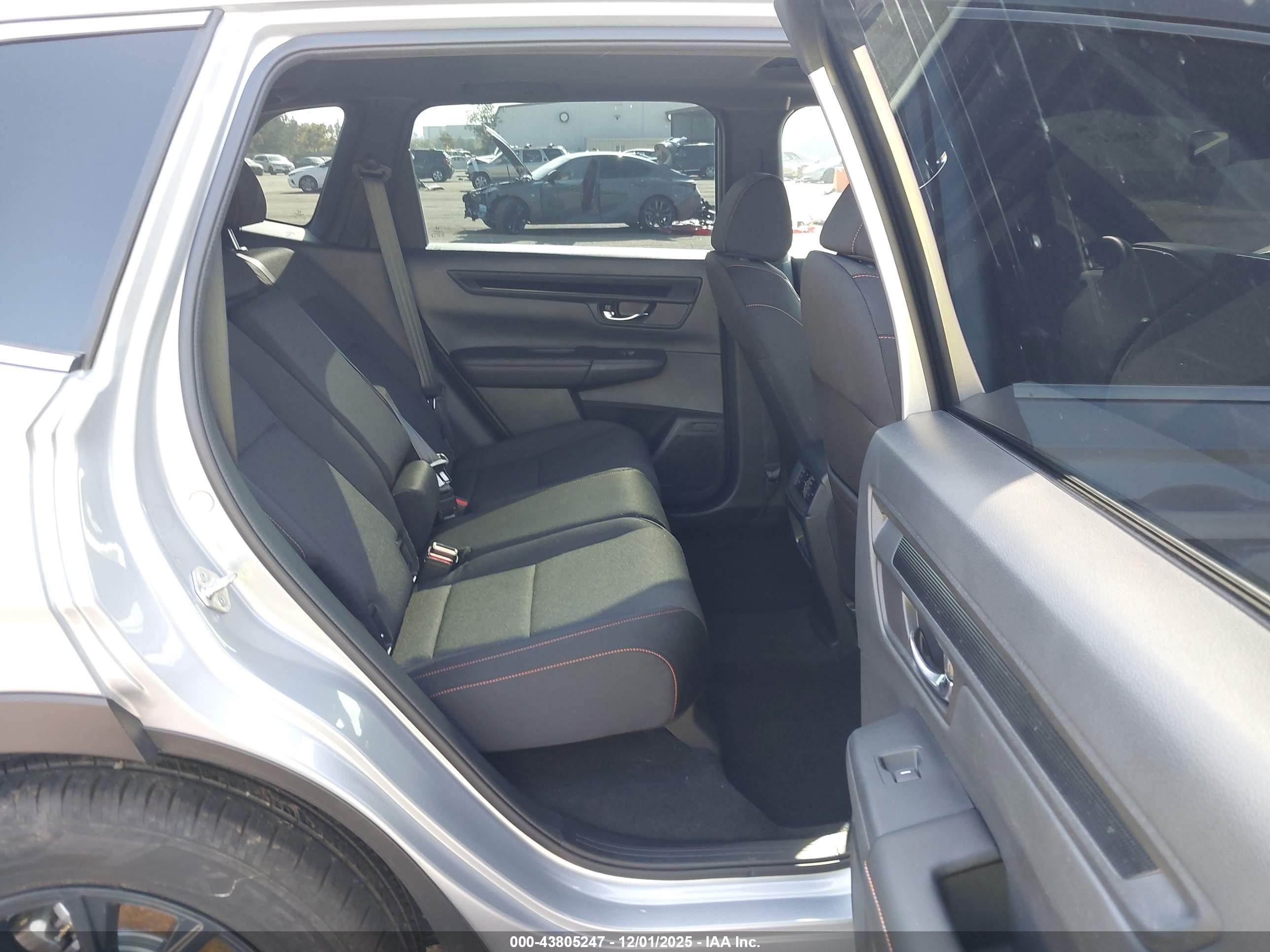 HONDA CR-V image 8