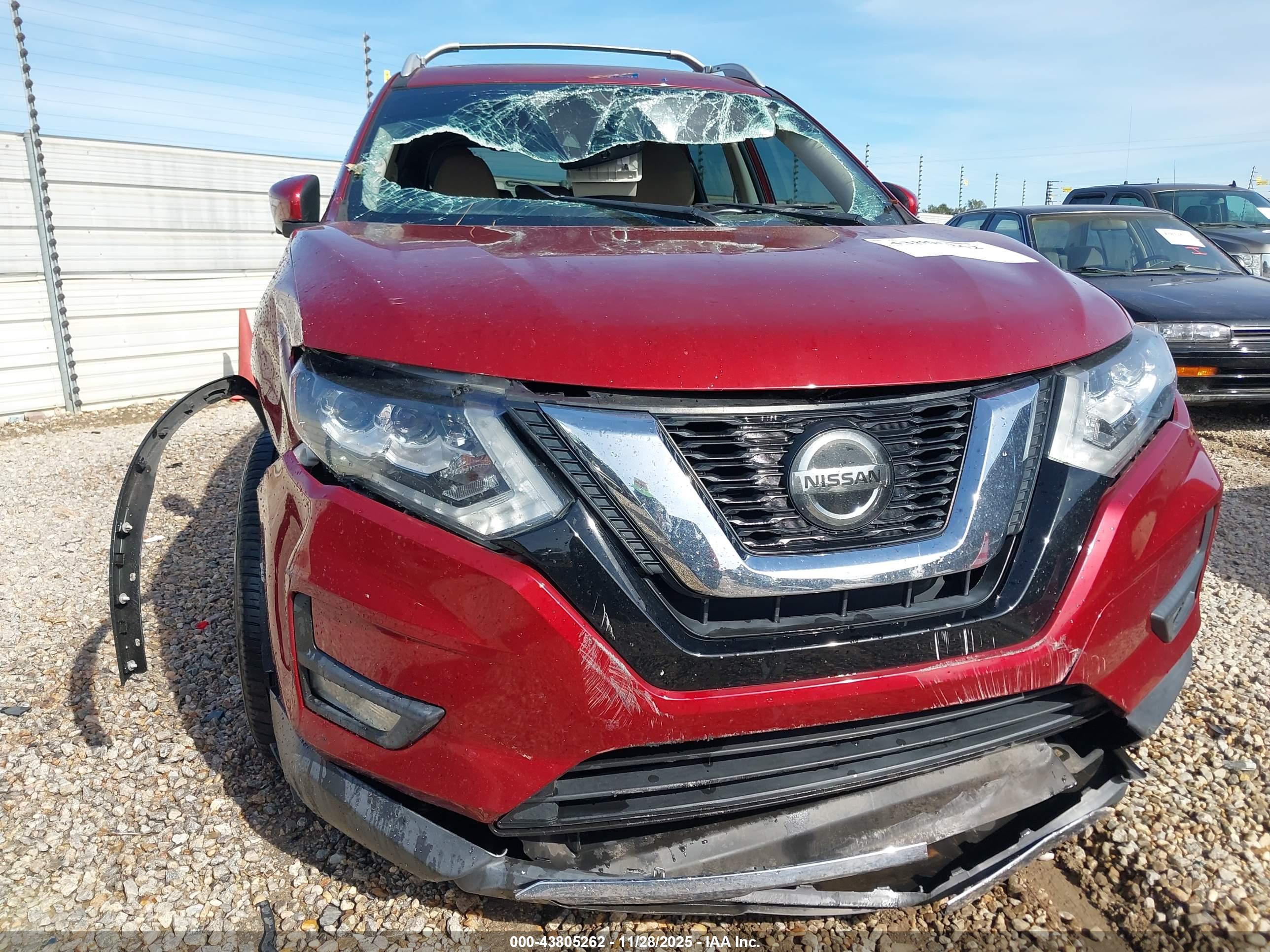 NISSAN ROGUE image 6