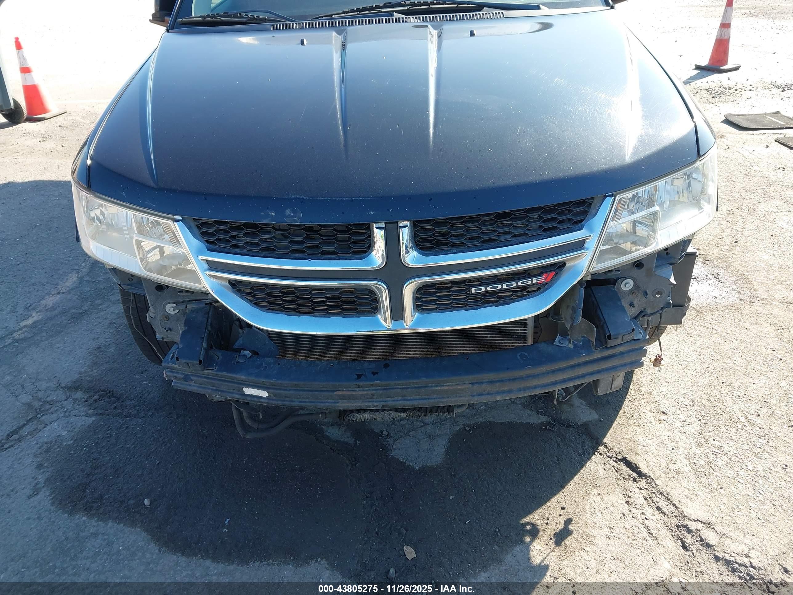 DODGE JOURNEY image 6