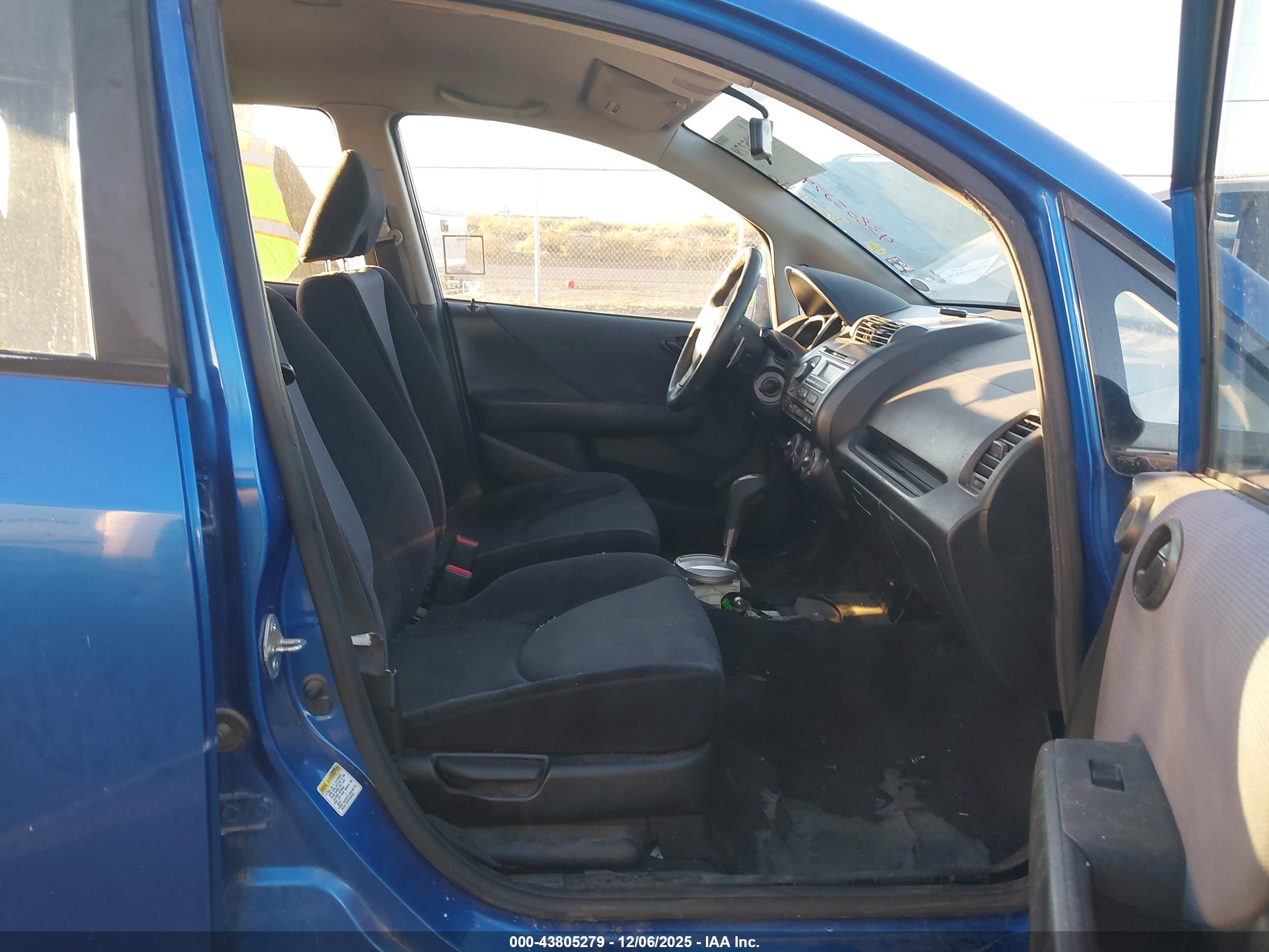 HONDA FIT image 5