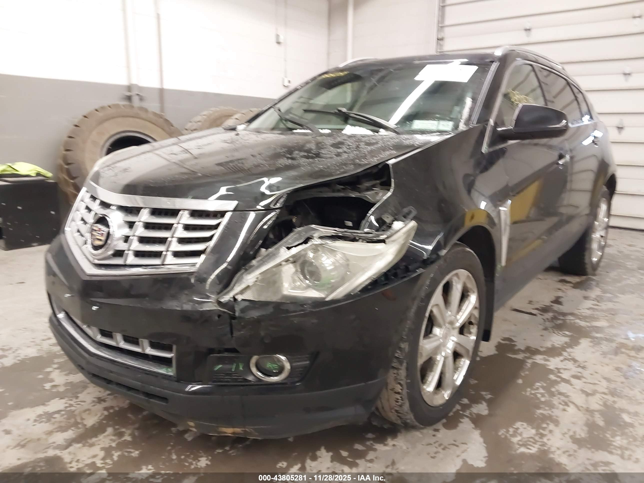 CADILLAC SRX image 6