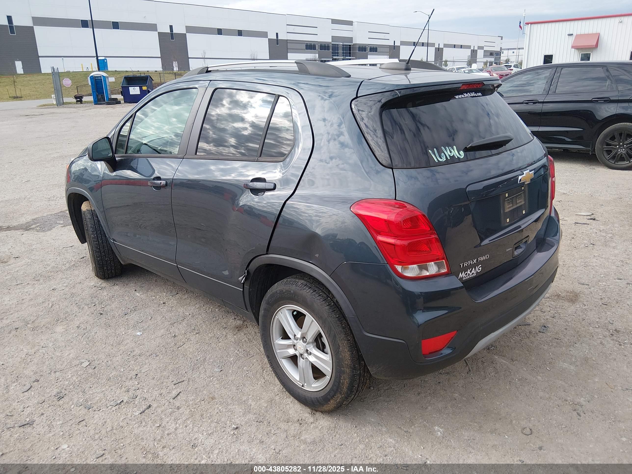 CHEVROLET TRAX image 3
