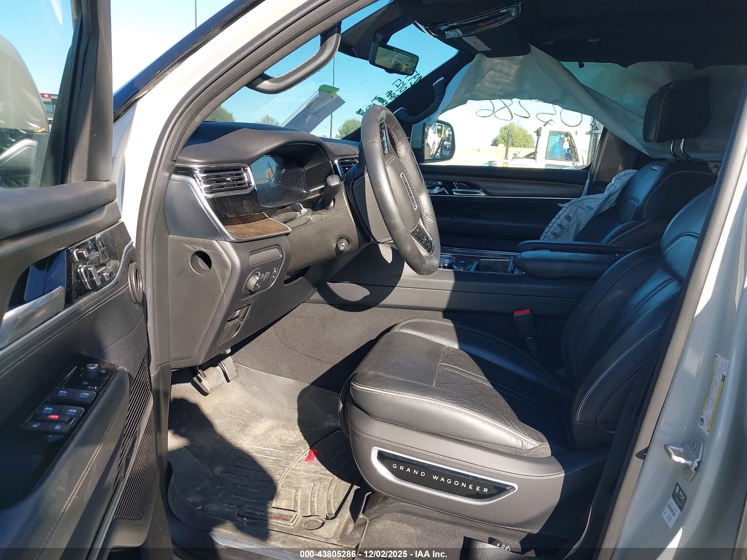 JEEP GRAND image 5