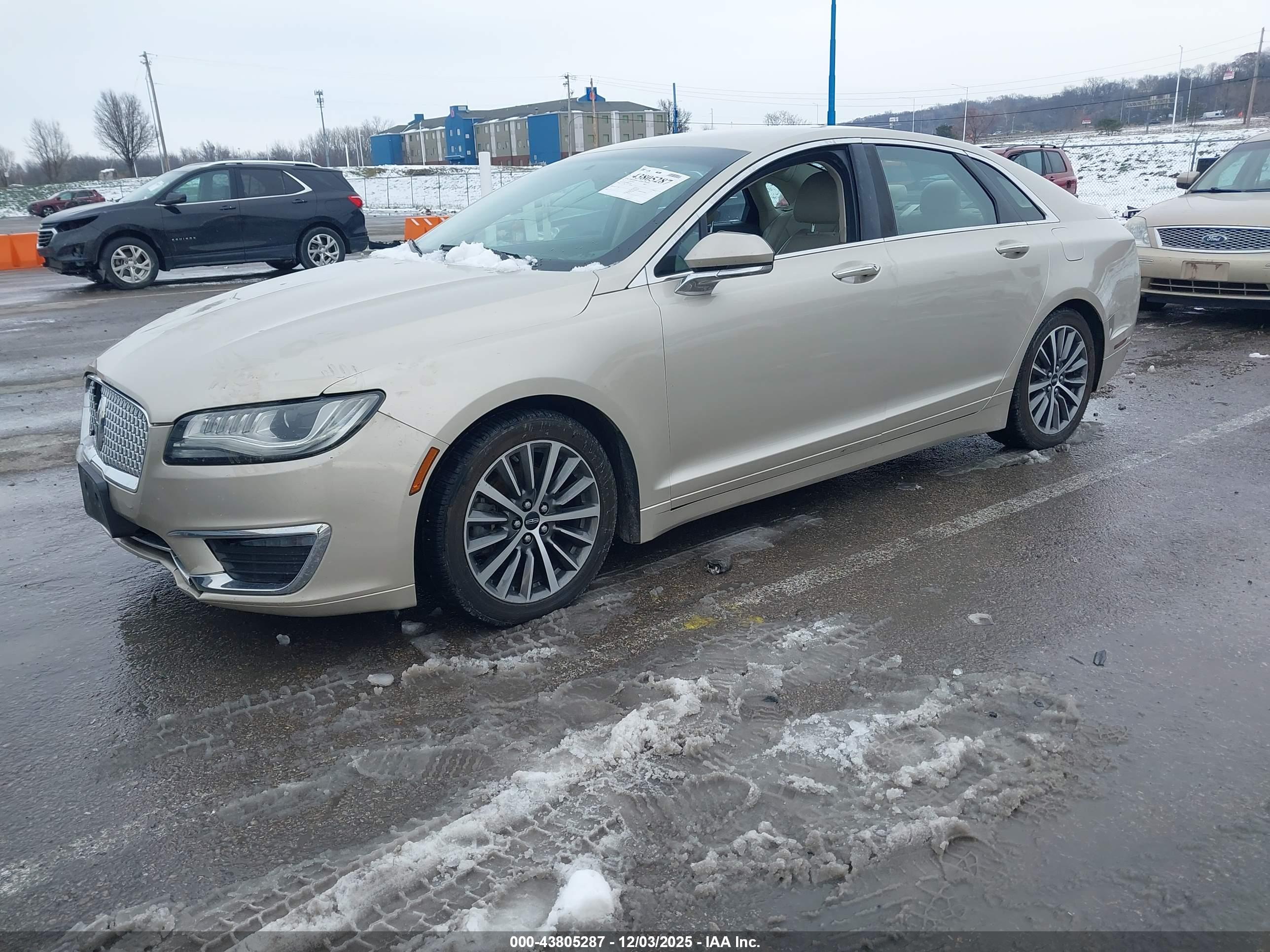 LINCOLN MKZ image 2