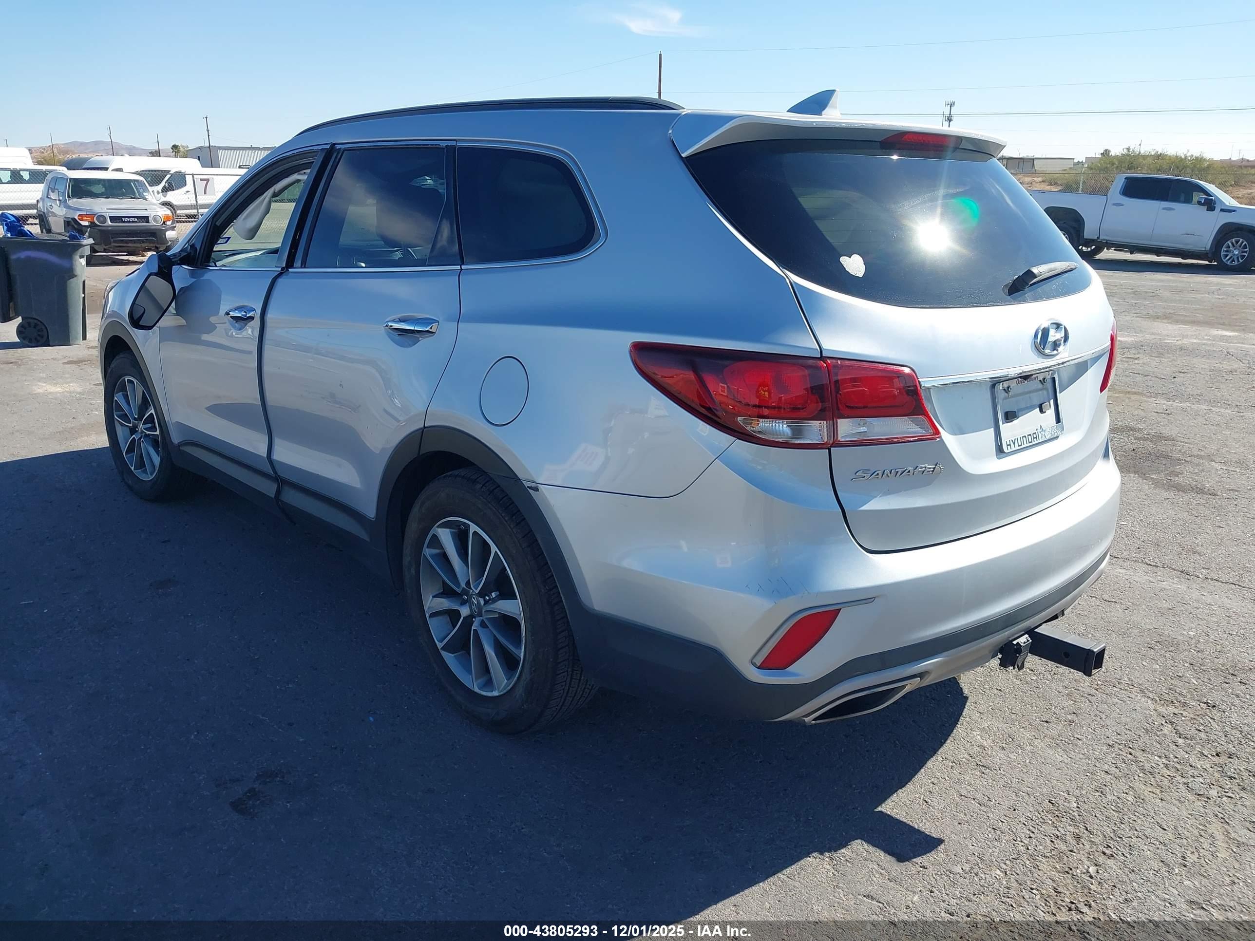 HYUNDAI SANTA image 3