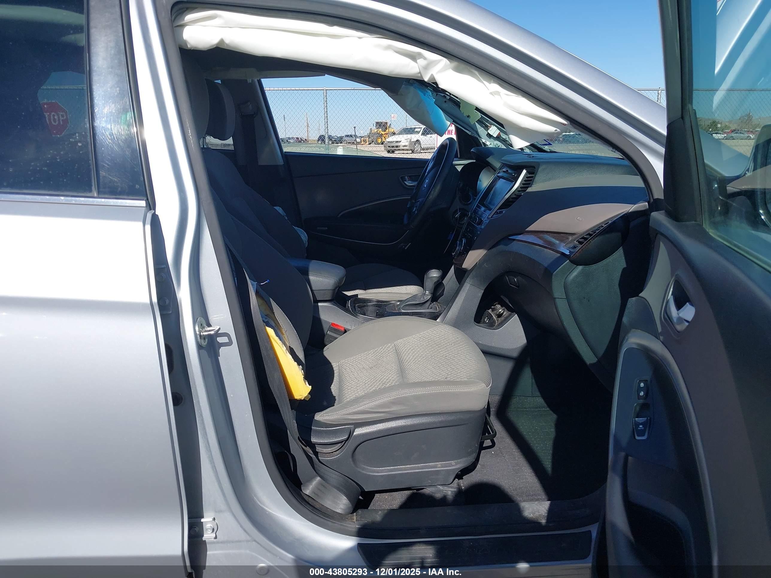 HYUNDAI SANTA image 5