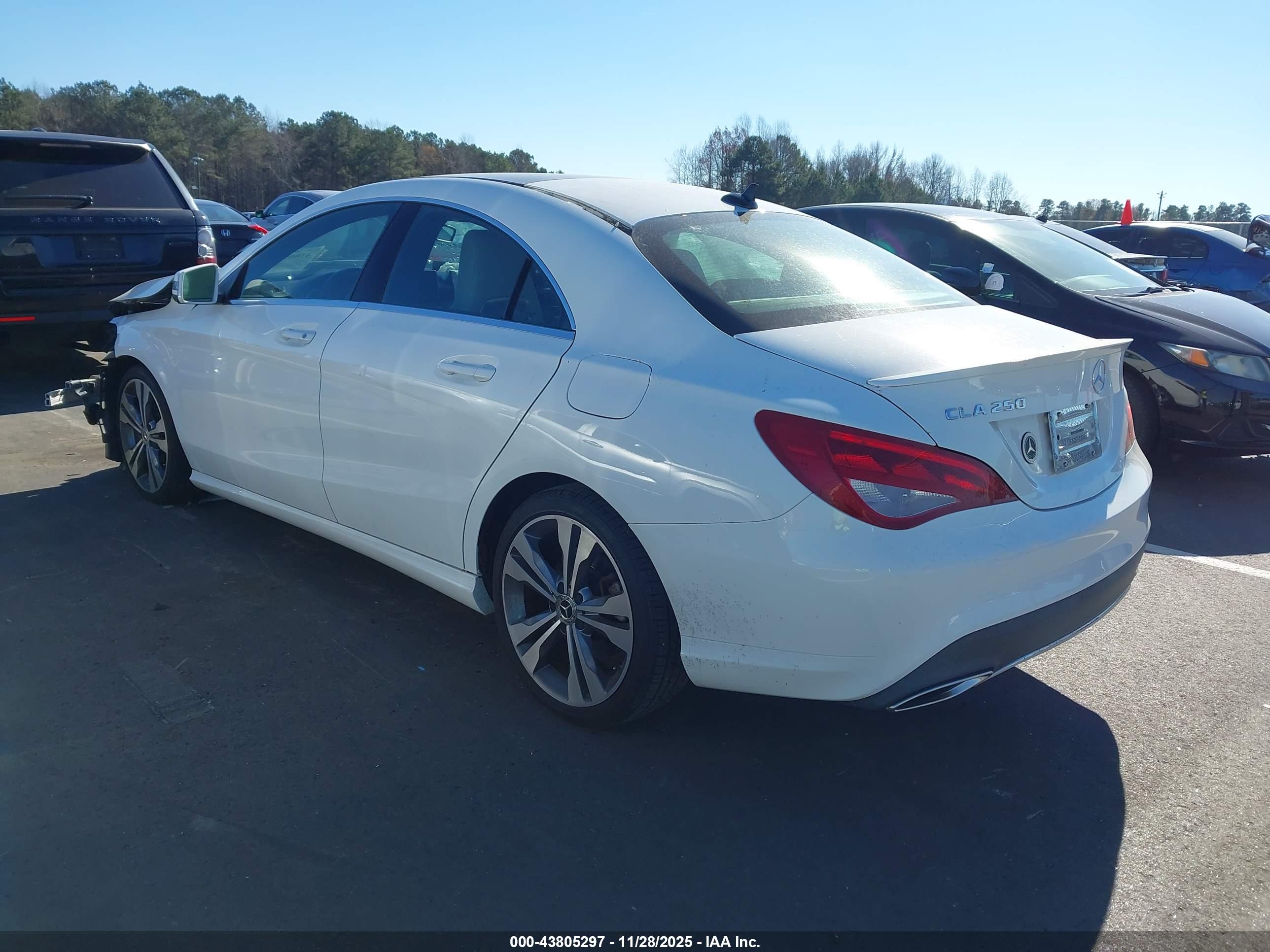 MERCEDES-BENZ CLA image 3