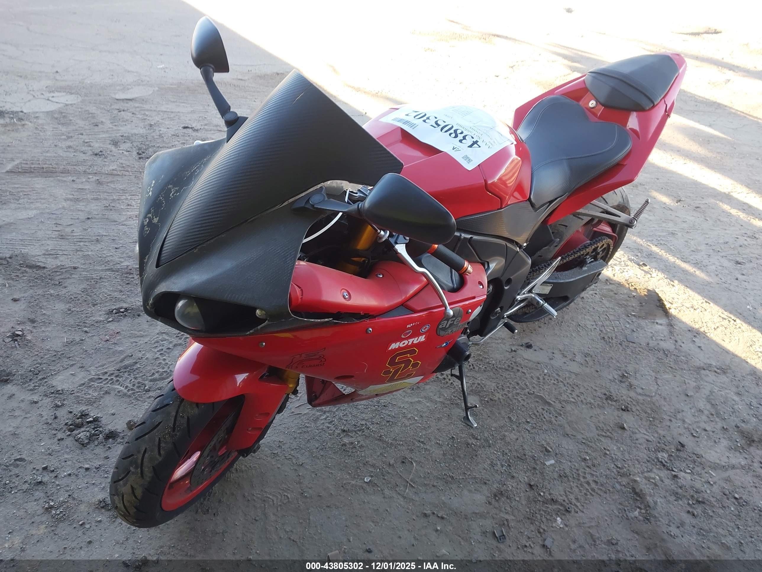 YAMAHA YZFR1 image 2