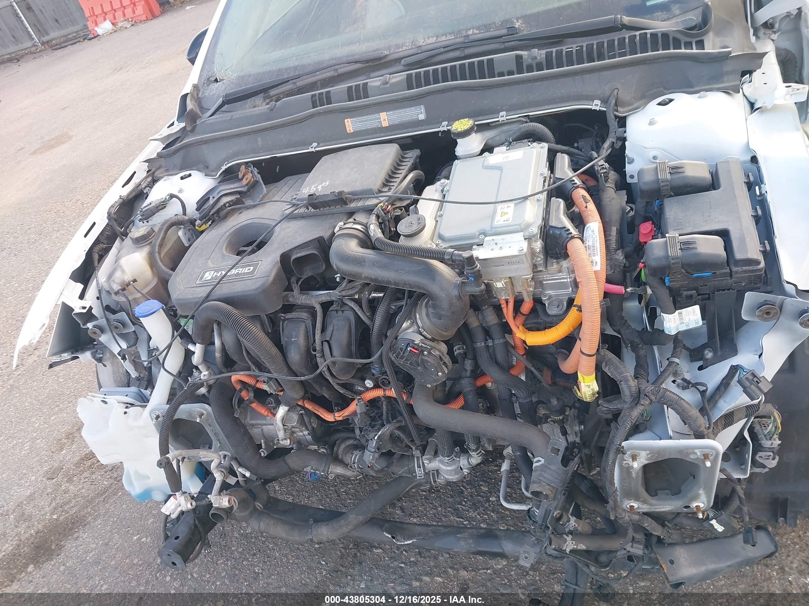 FORD FUSION image 10