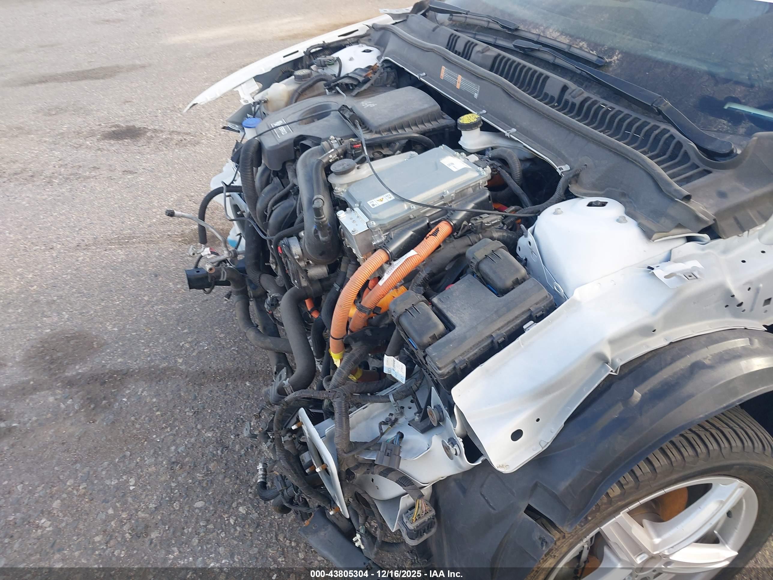 FORD FUSION image 6