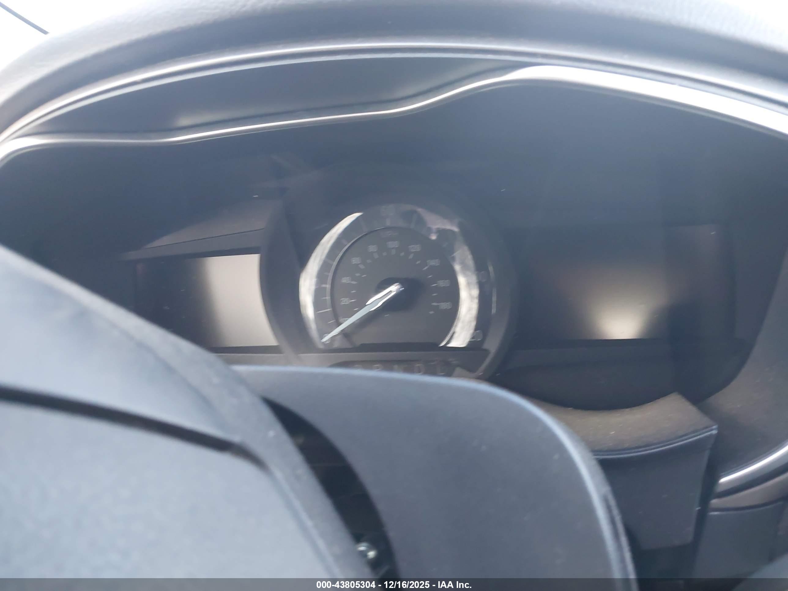 FORD FUSION image 7