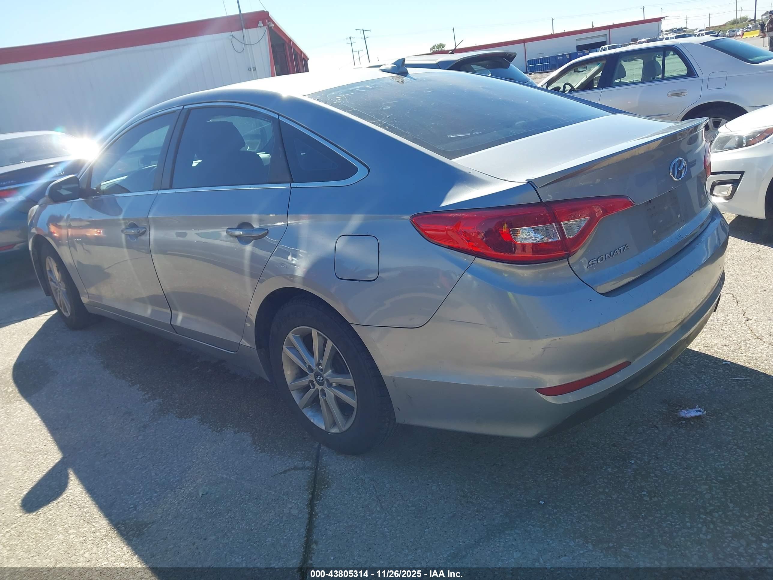 HYUNDAI SONATA image 3