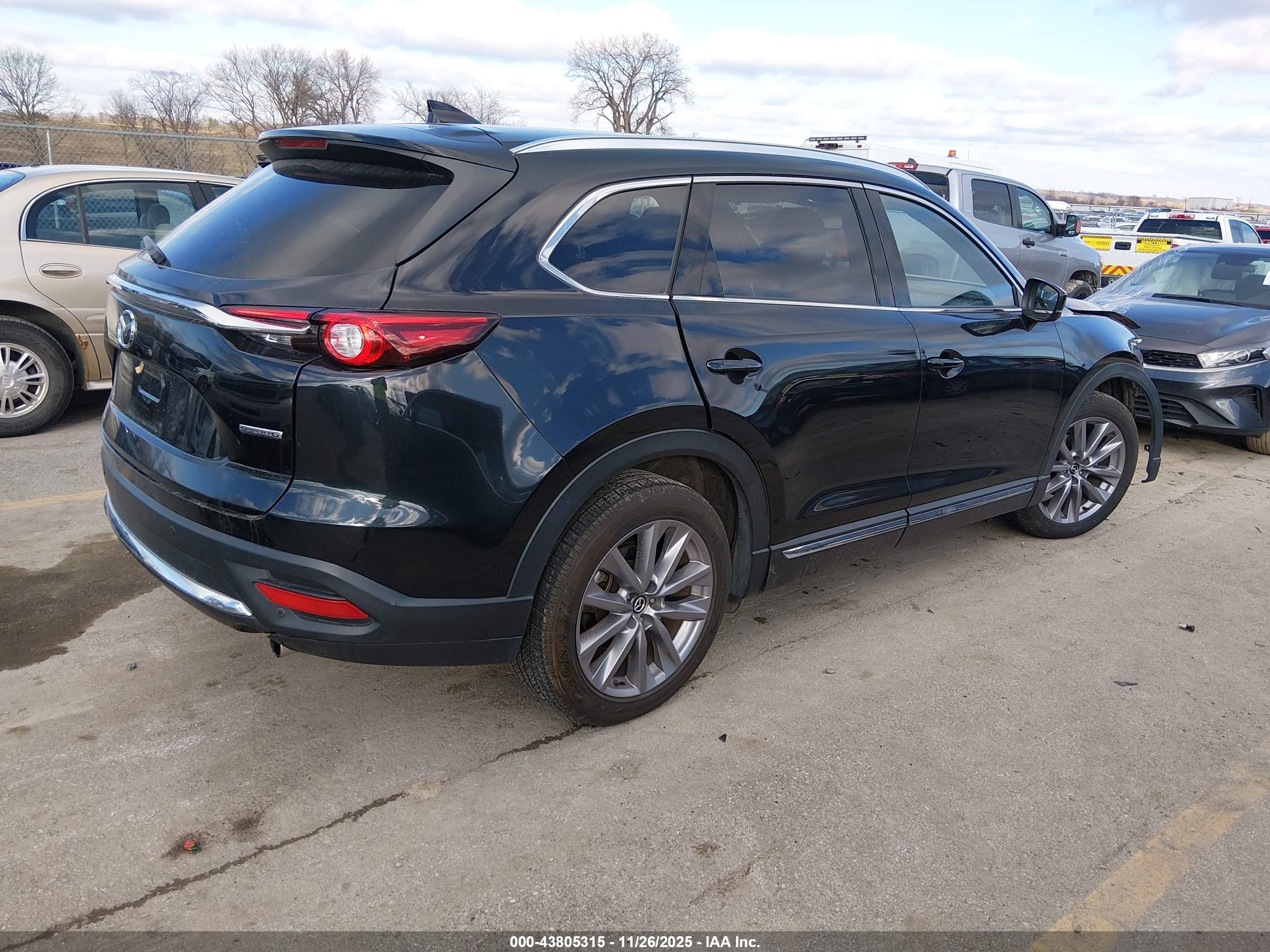 MAZDA CX-9 image 4