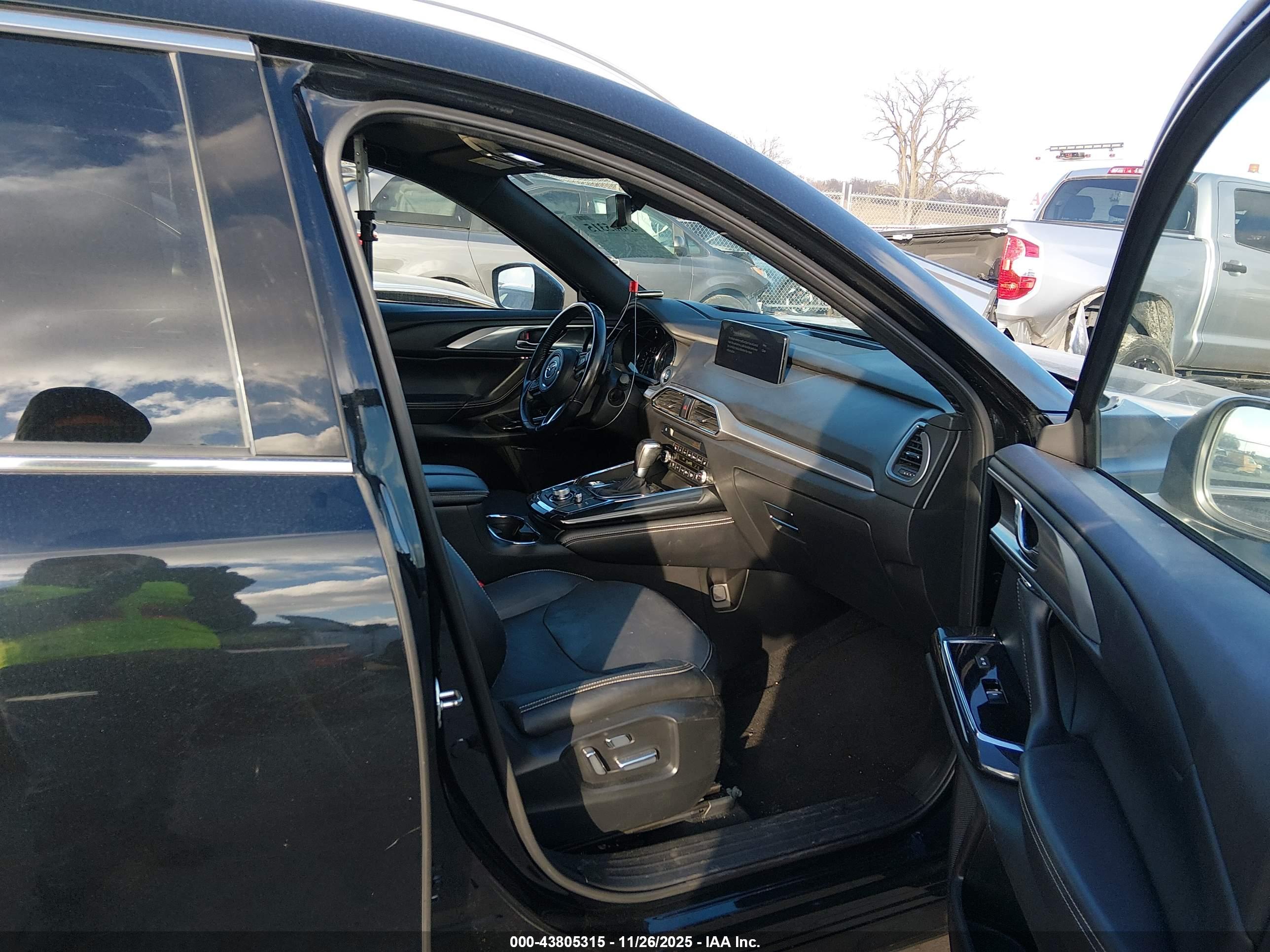MAZDA CX-9 image 5