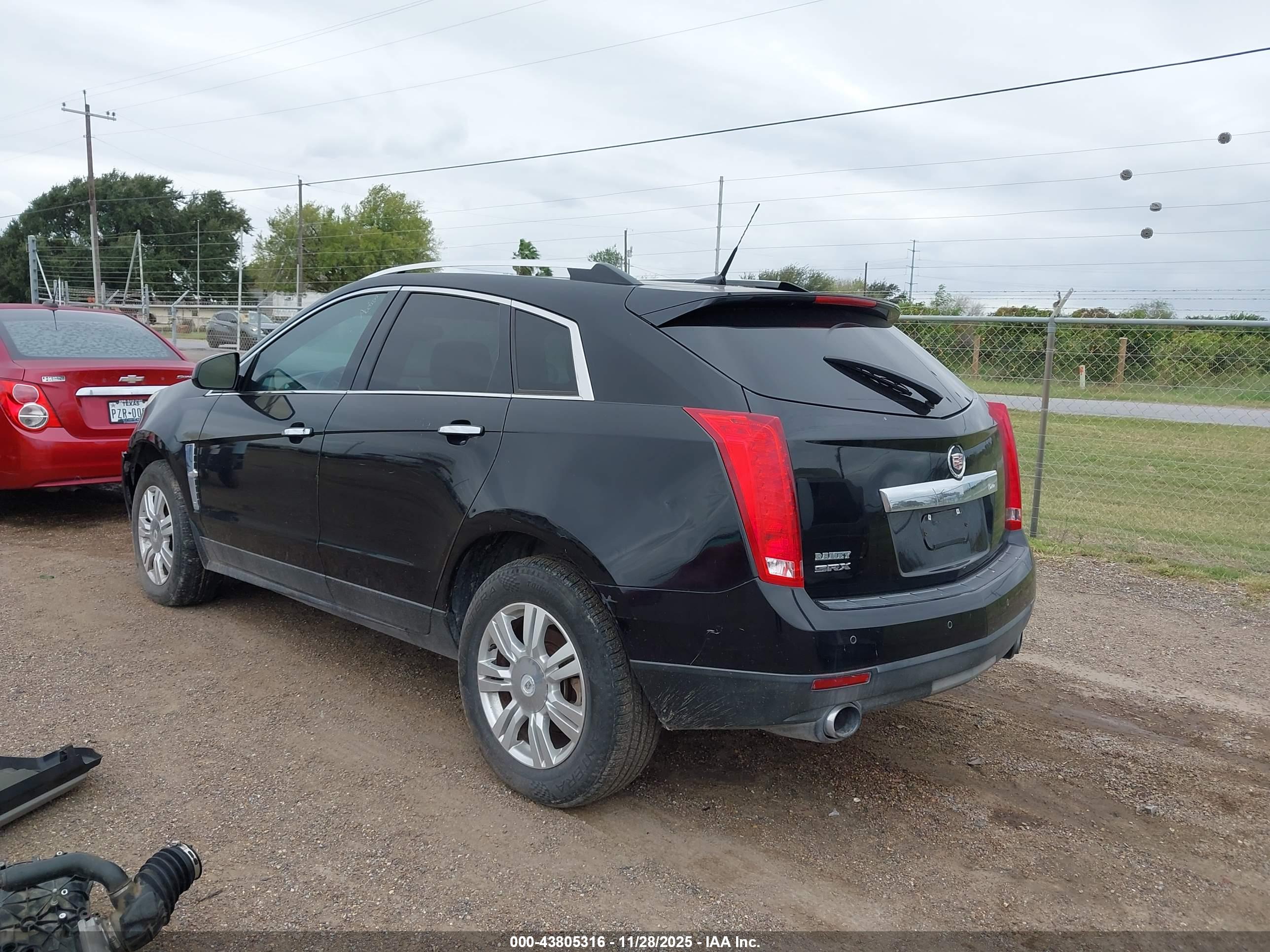 CADILLAC SRX image 3