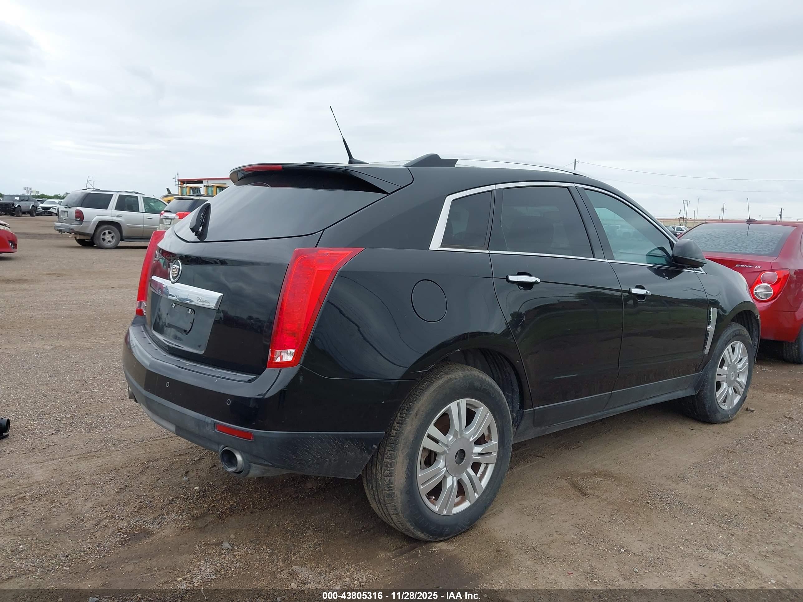 CADILLAC SRX image 4