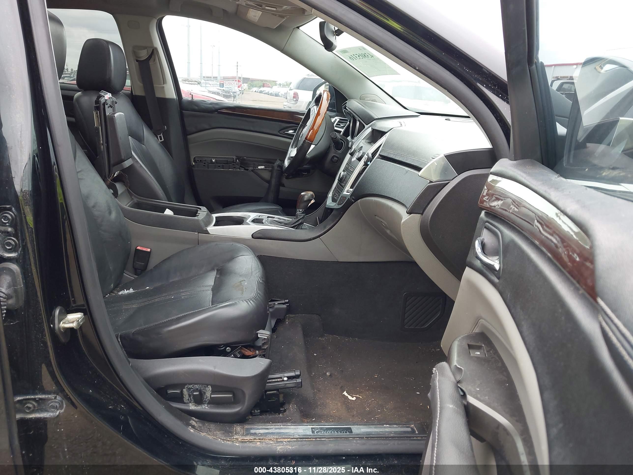 CADILLAC SRX image 5