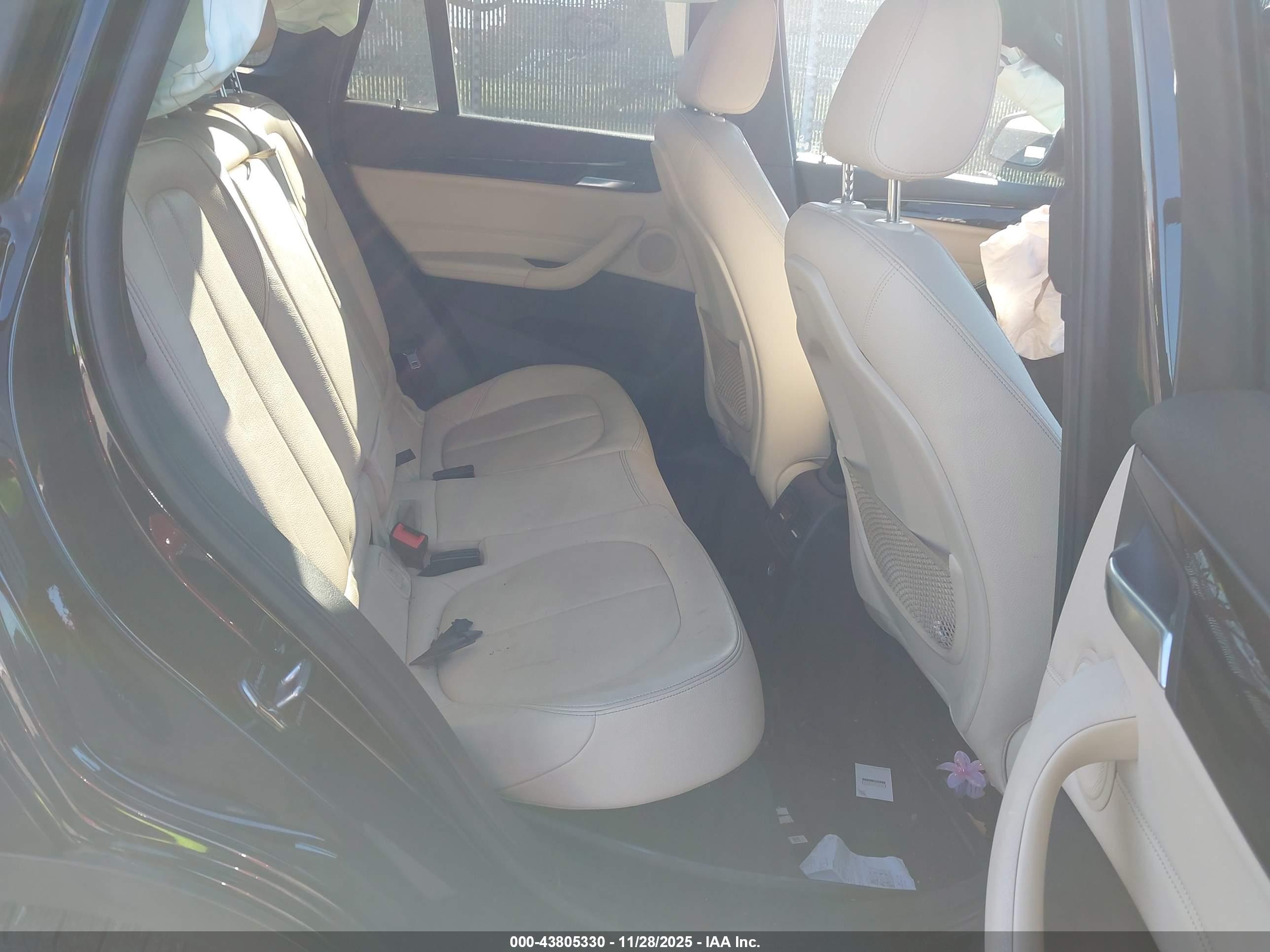 BMW X1 image 8