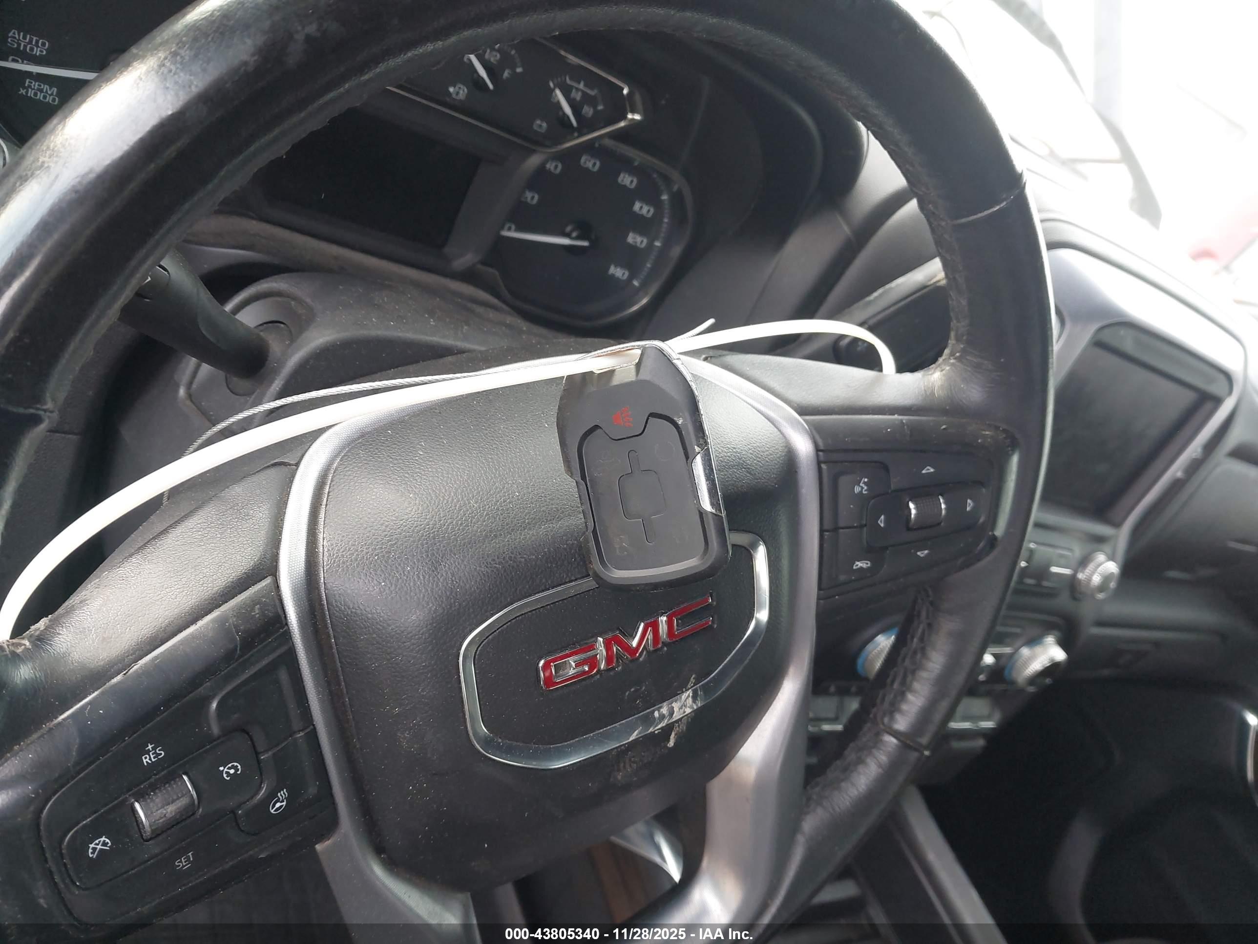 GMC SIERRA image 11