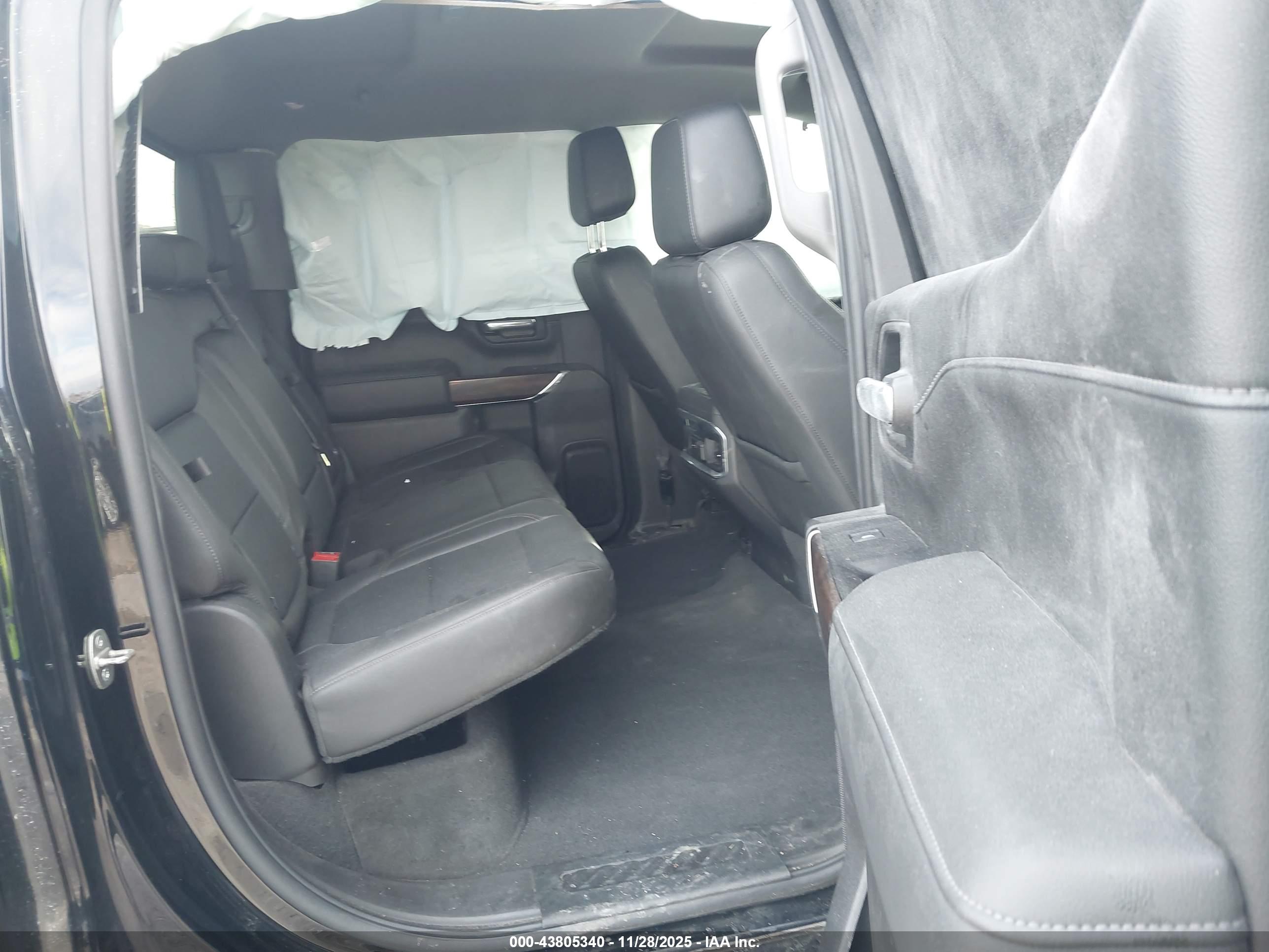 GMC SIERRA image 8