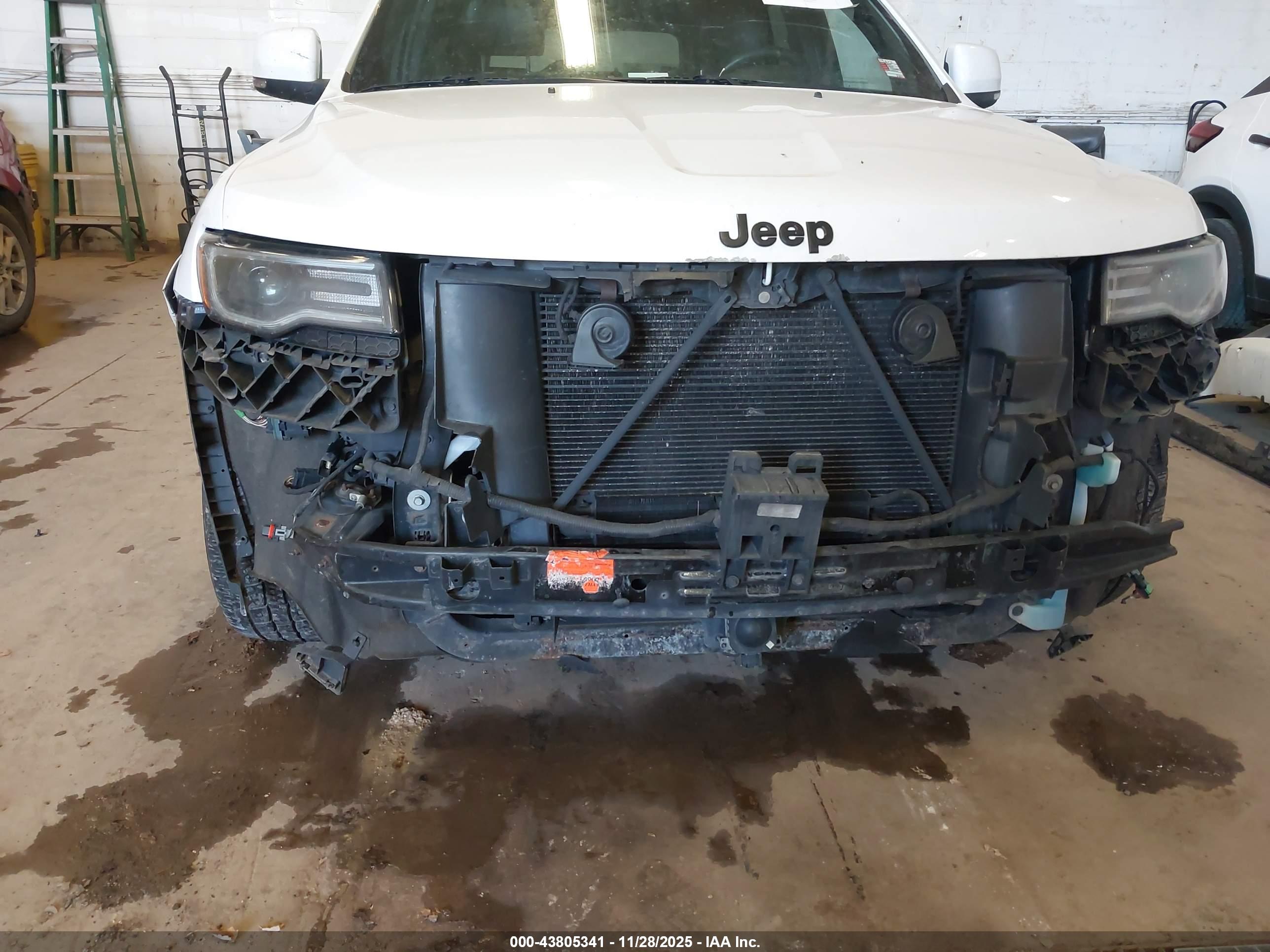 JEEP GRAND image 6