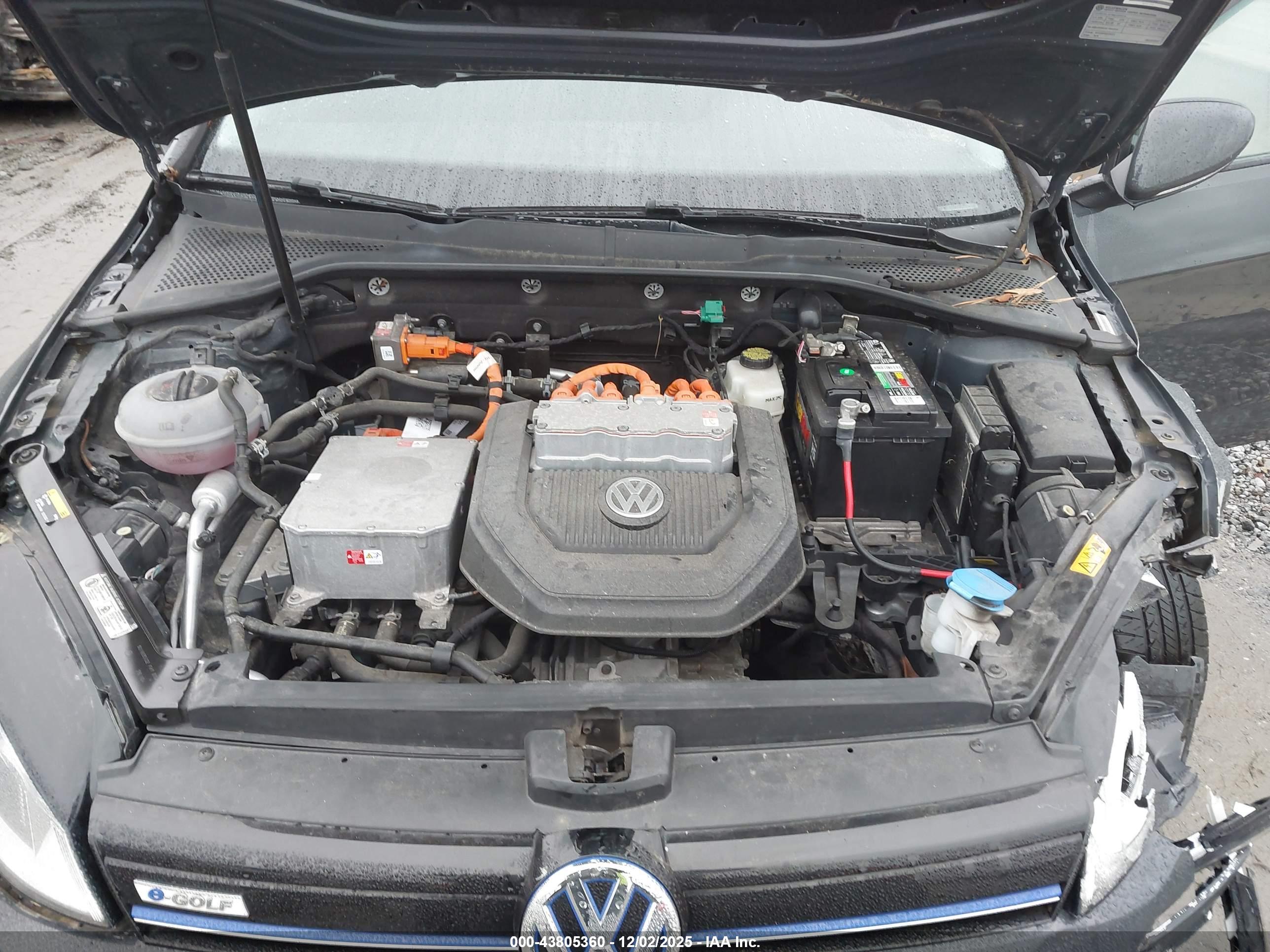 VOLKSWAGEN E-GOLF image 10